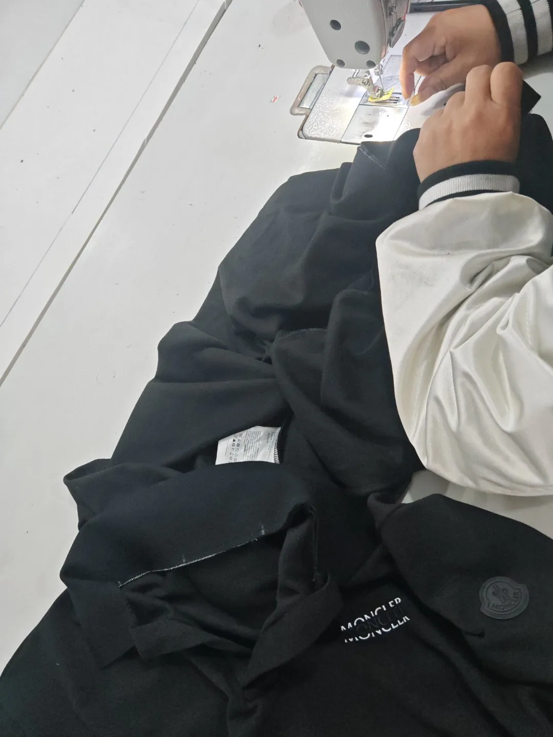Рубашки Мужские Moncler 13187685