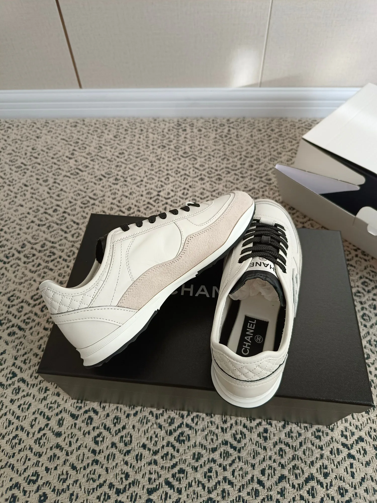 Кроссовки Женские Chanel 18274008
