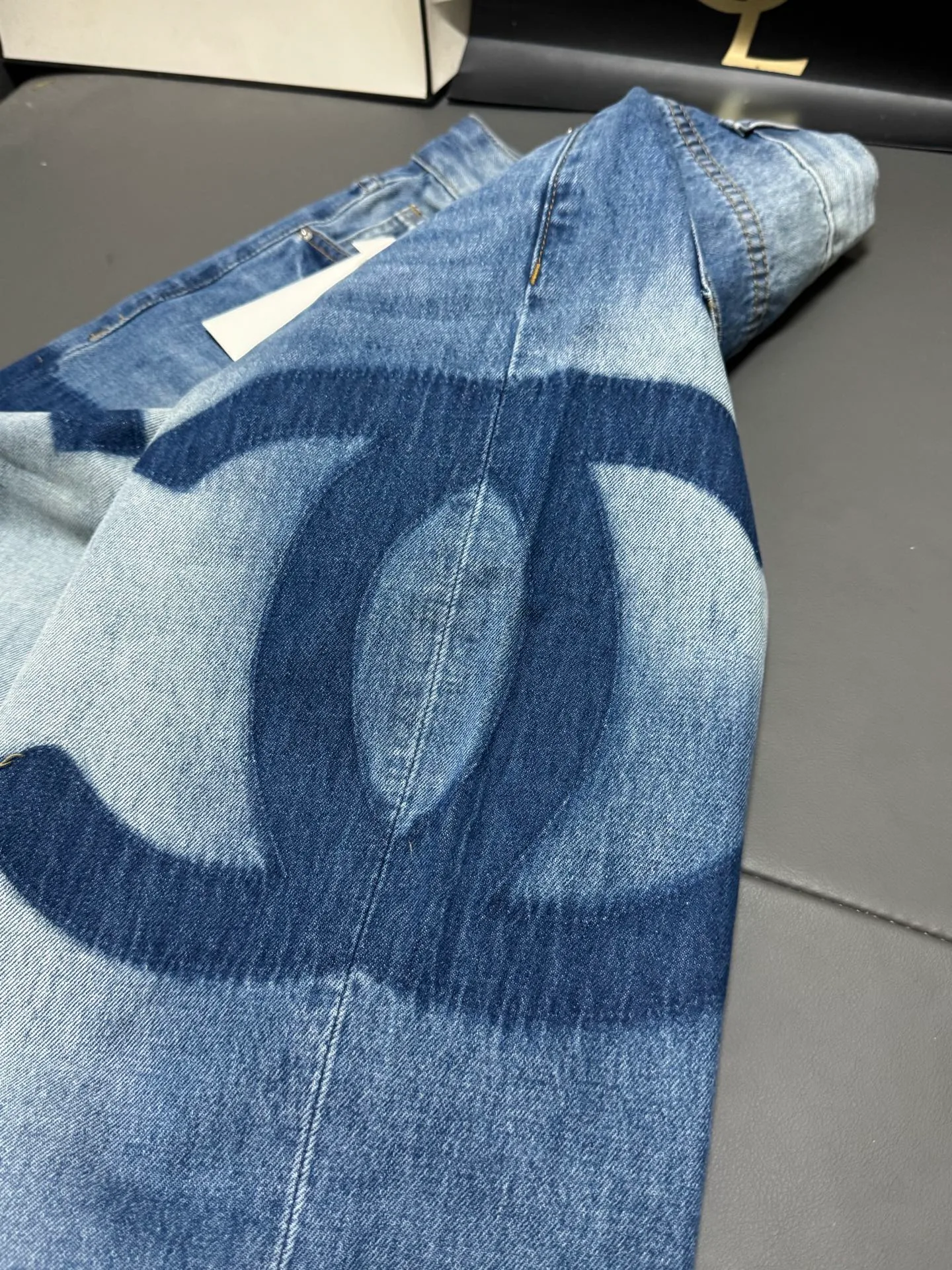 Джинсы Женские Chanel 16897522