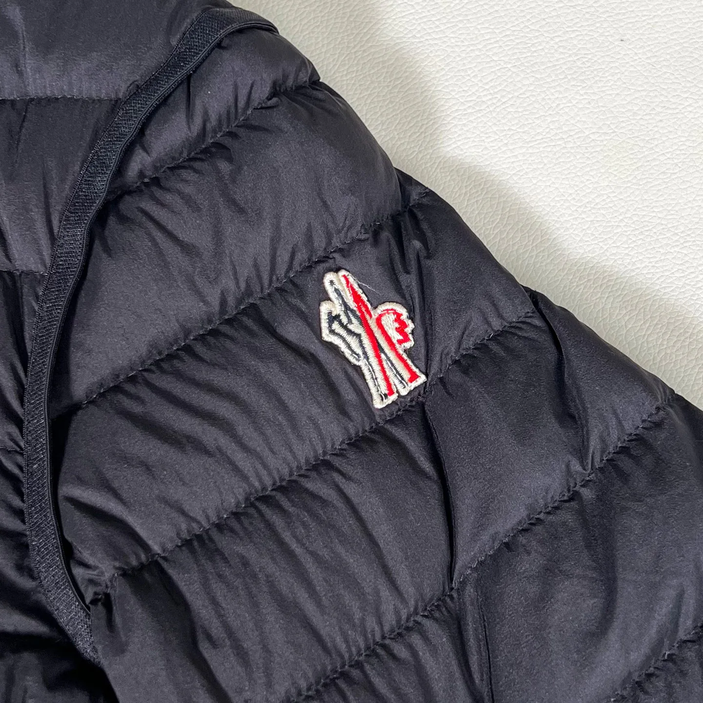 Куртки И Пуховики Женские Moncler 19225057