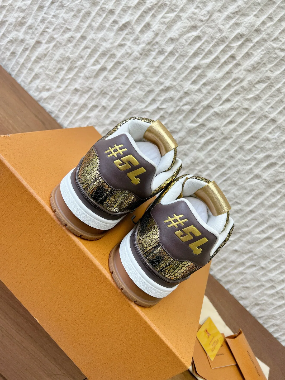 Кроссовки Женские Louis Vuitton 9885141