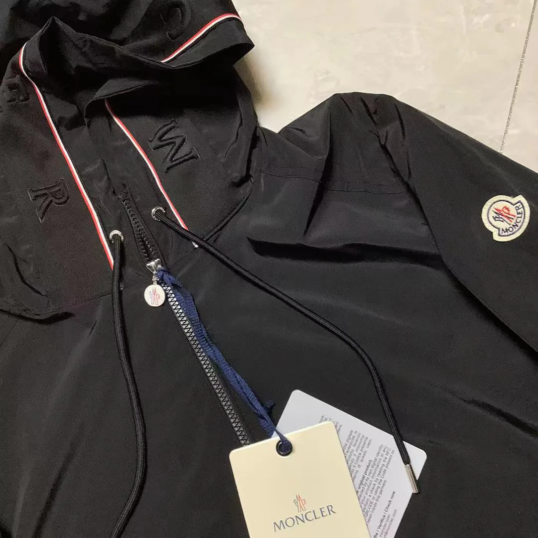 Куртки И Пуховики Мужские Moncler 448363