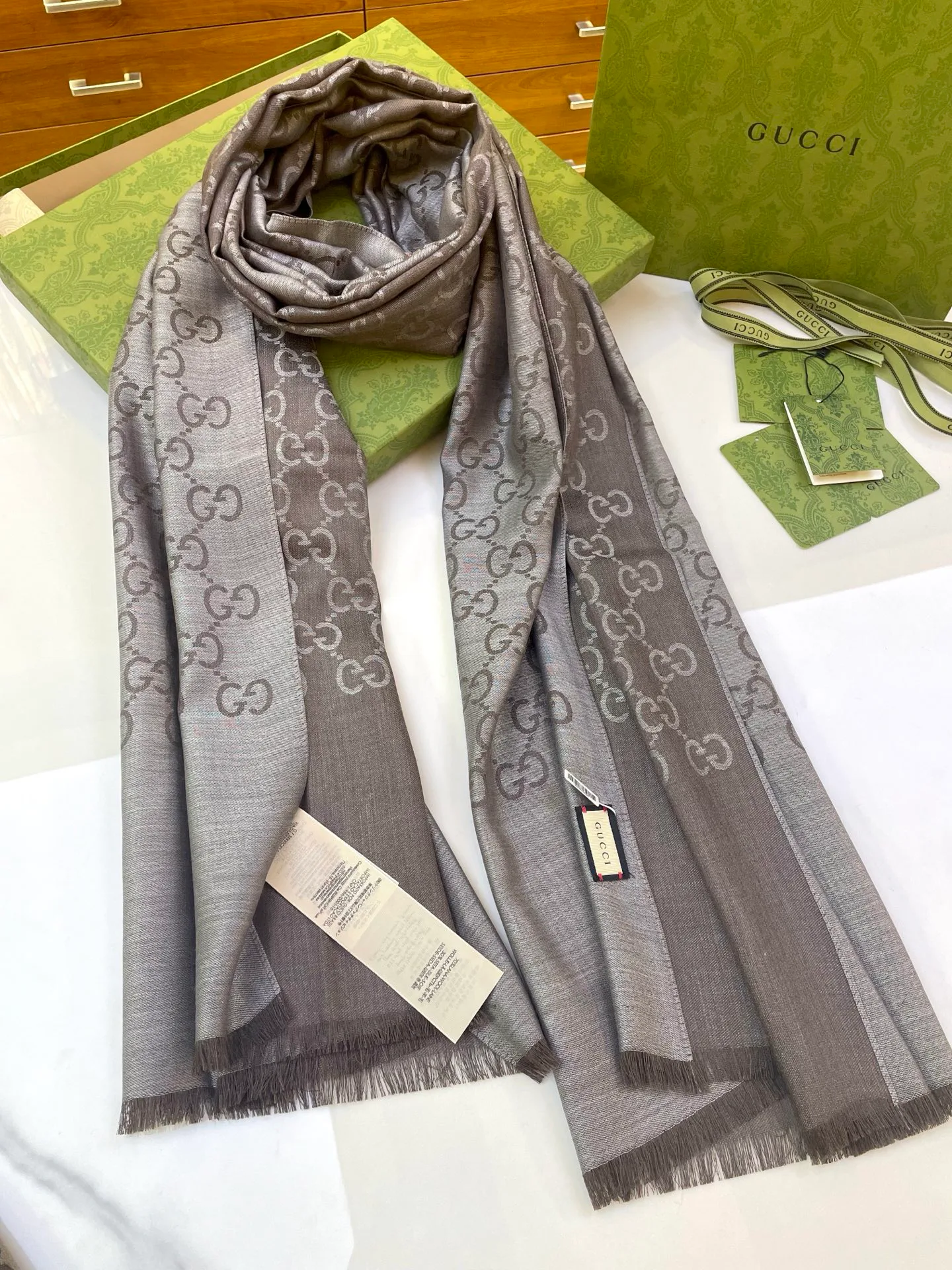 Шарфы Gucci 416812