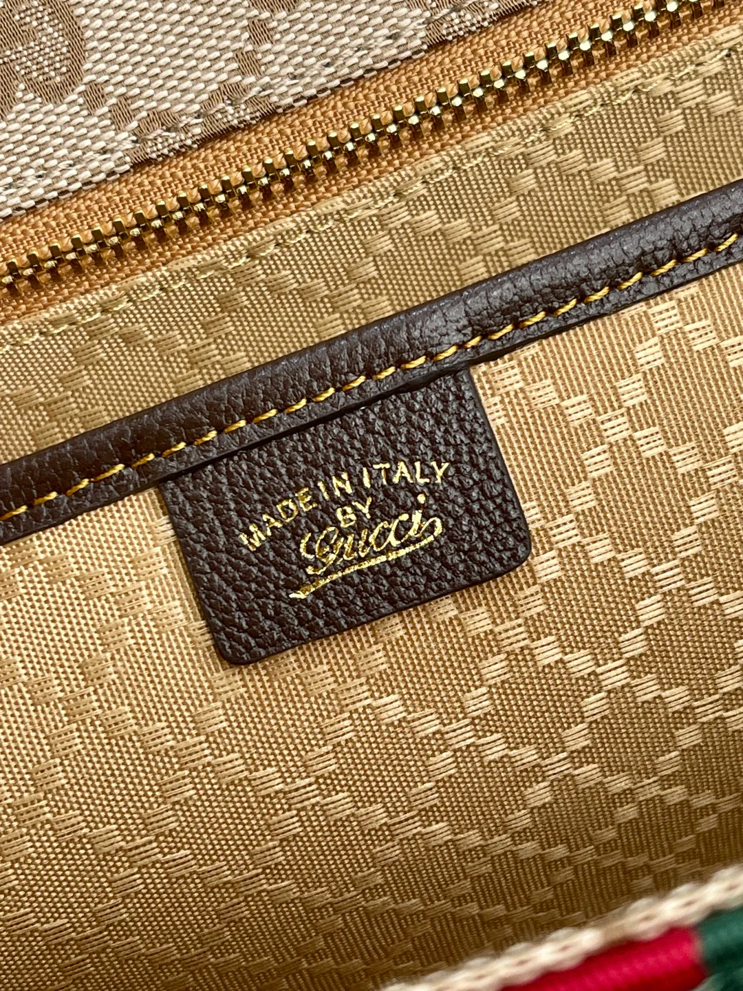 Классические Сумки Женские Gucci 13561399