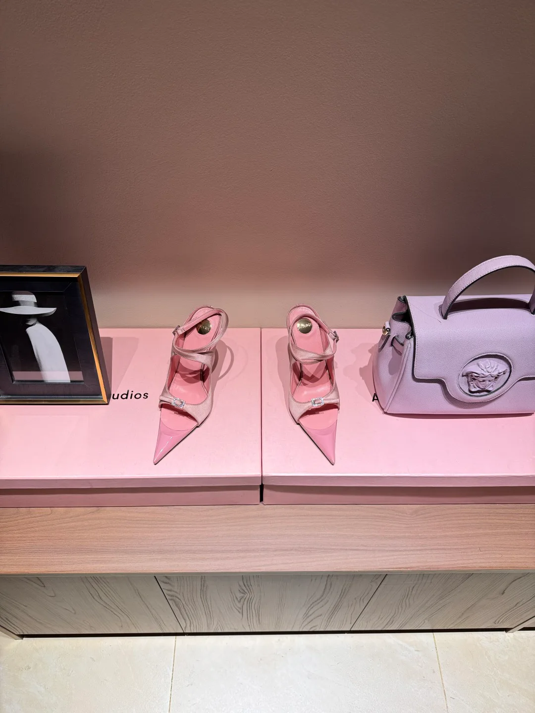 Босоножки Женские Saint Laurent 5737626