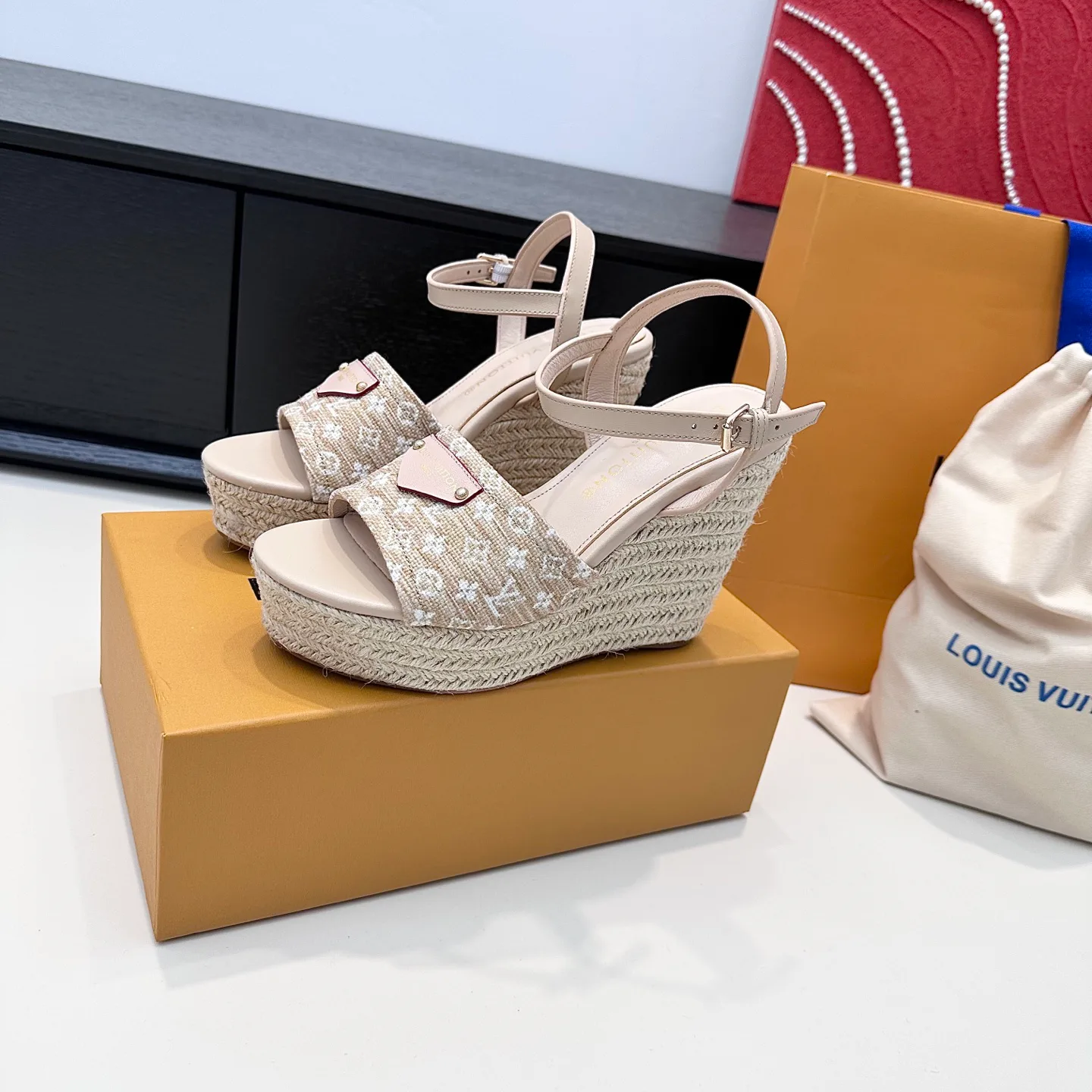 Сандалии Женские Louis Vuitton 11566075