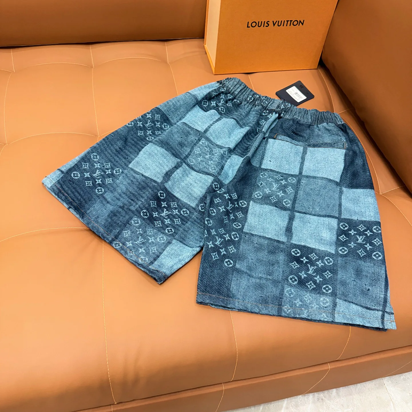 Шорты Женские Louis Vuitton 17294585