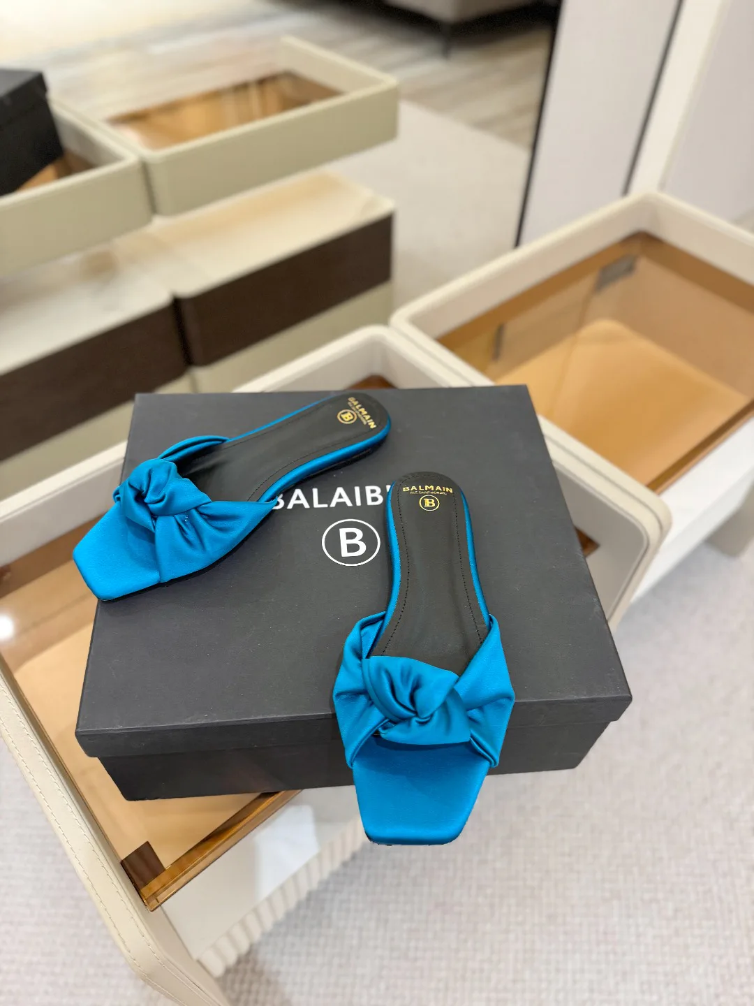 Шлепанцы Женские Balmain 840996