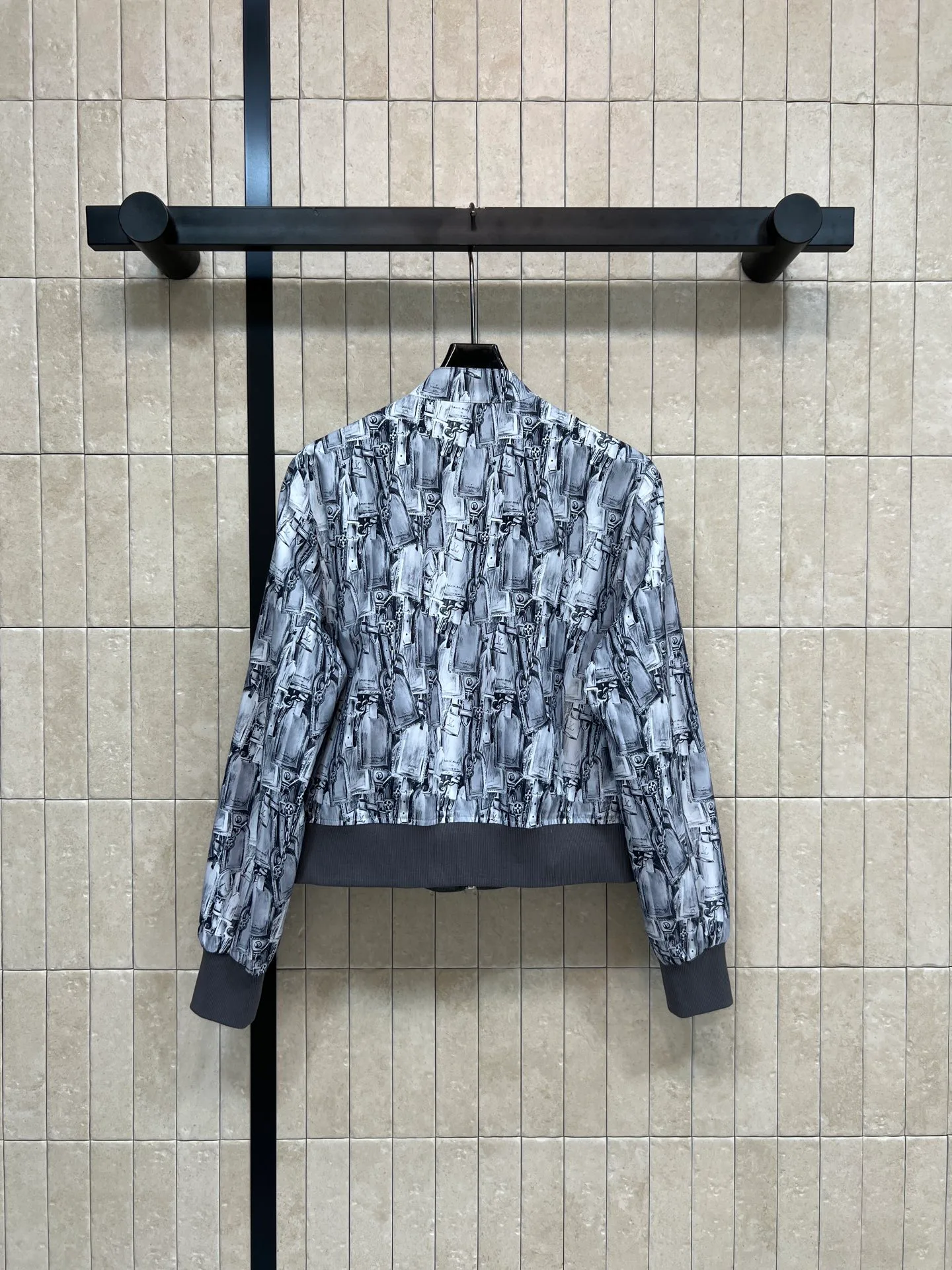 Куртки Женские Louis Vuitton 371781