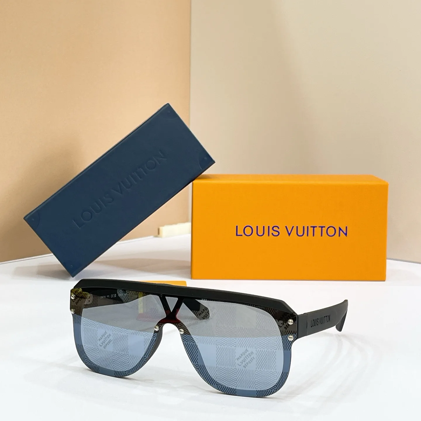 Очки Louis Vuitton 17495845