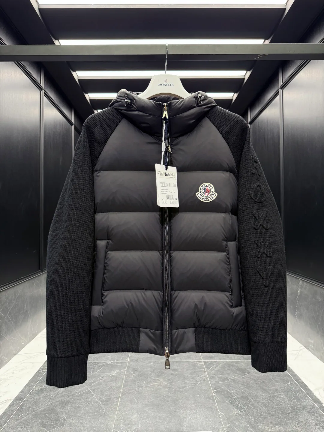 Куртки И Пуховики Женские Moncler 1521827