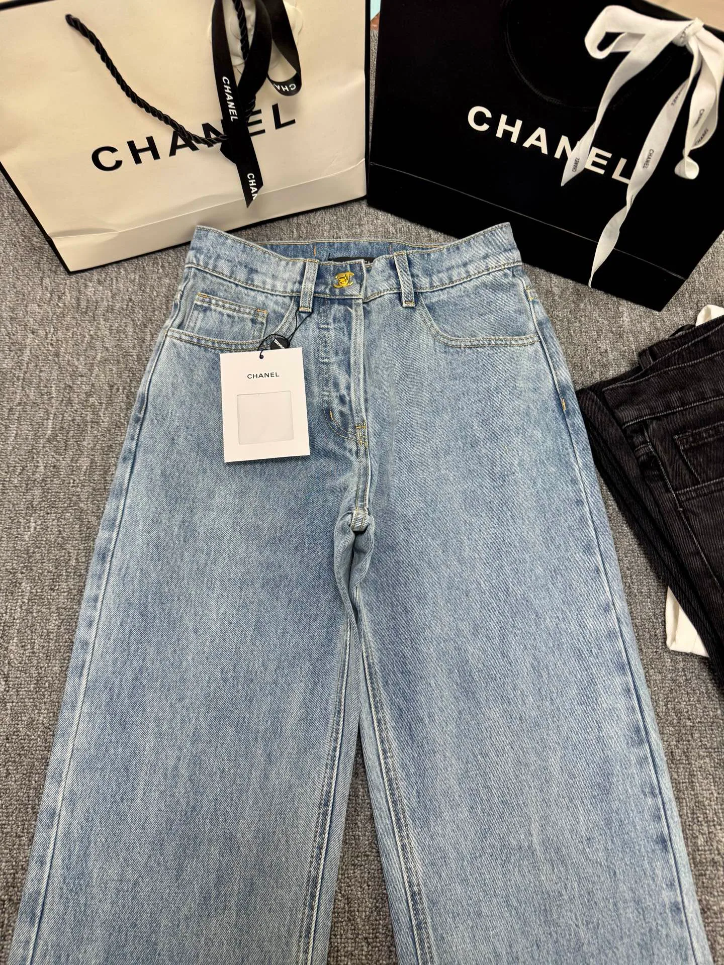 Джинсы Женские Chanel 13416835