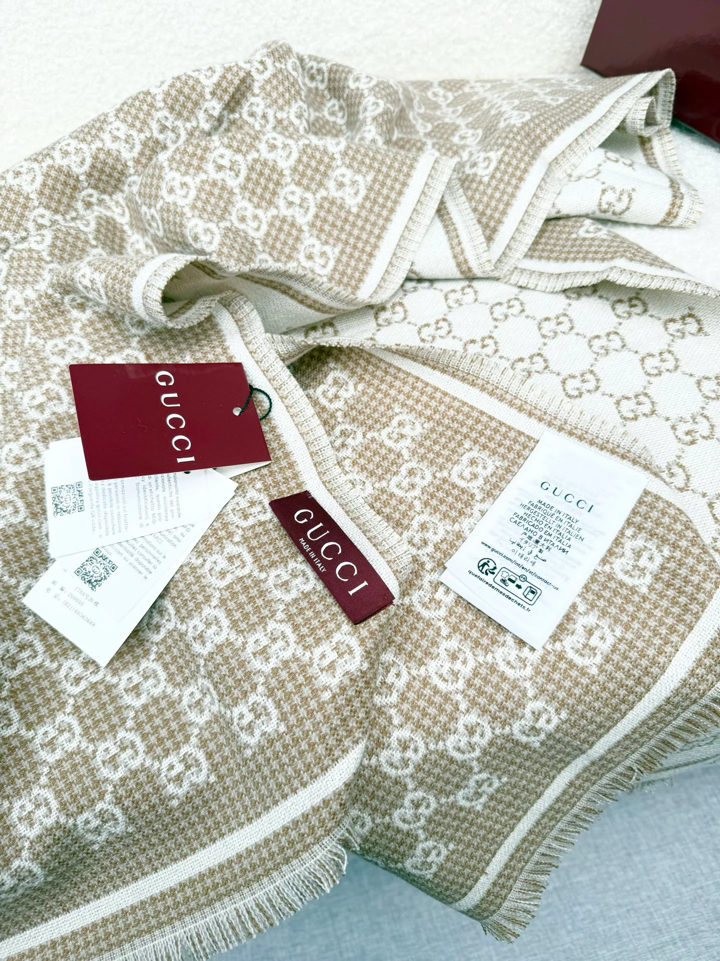 Шарфы Gucci 205927