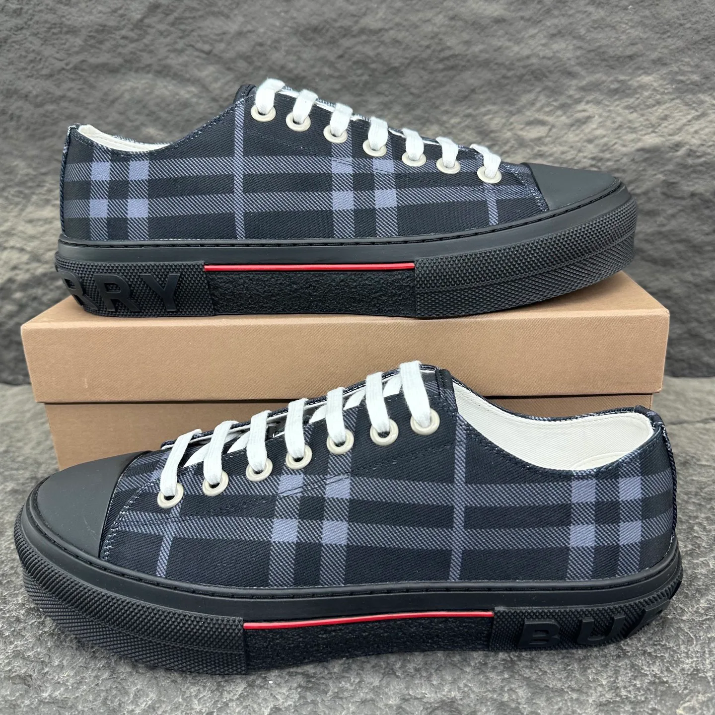 Кроссовки Мужские Burberry 18154133