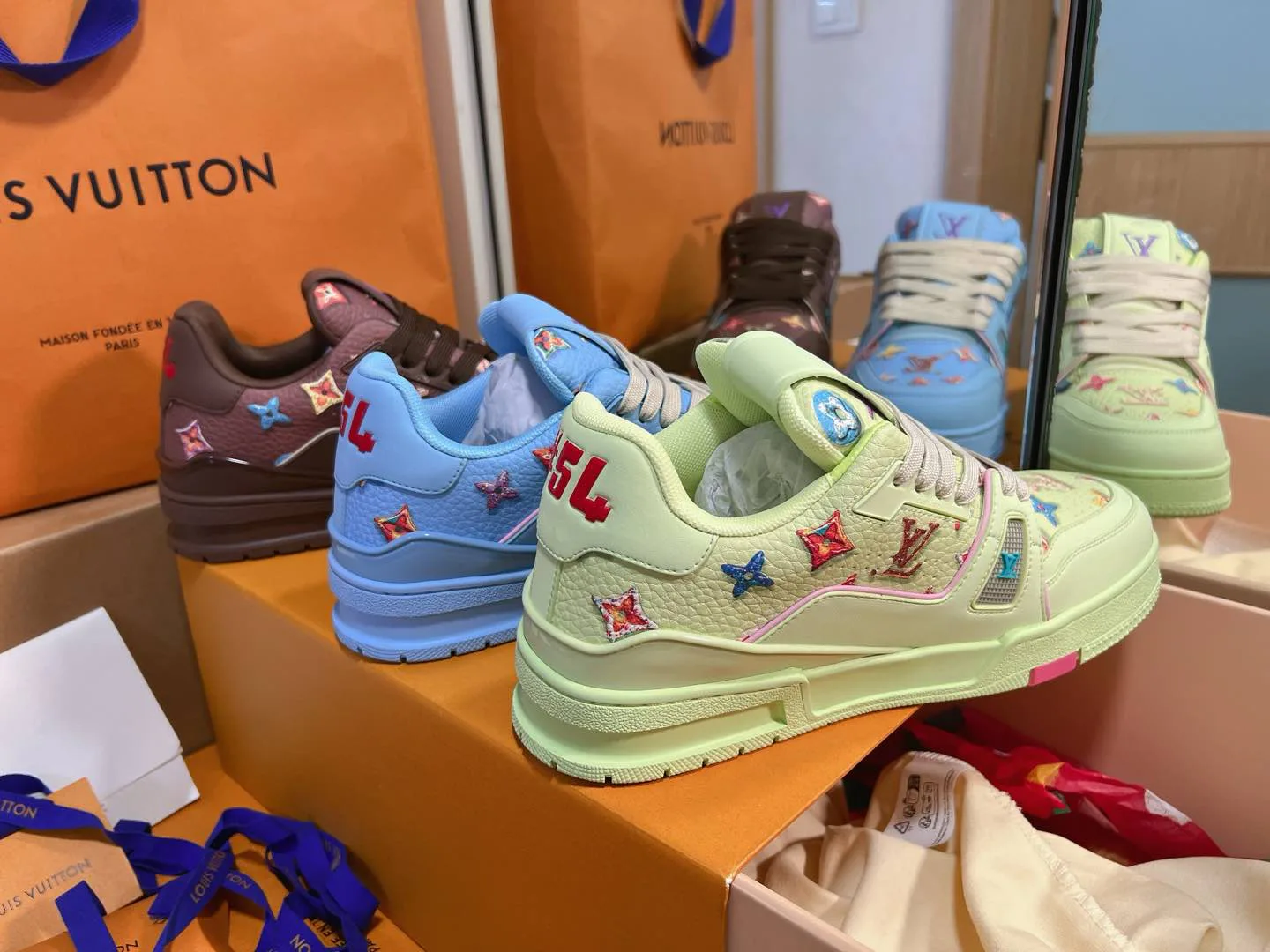 Кроссовки Женские Louis Vuitton 11696538