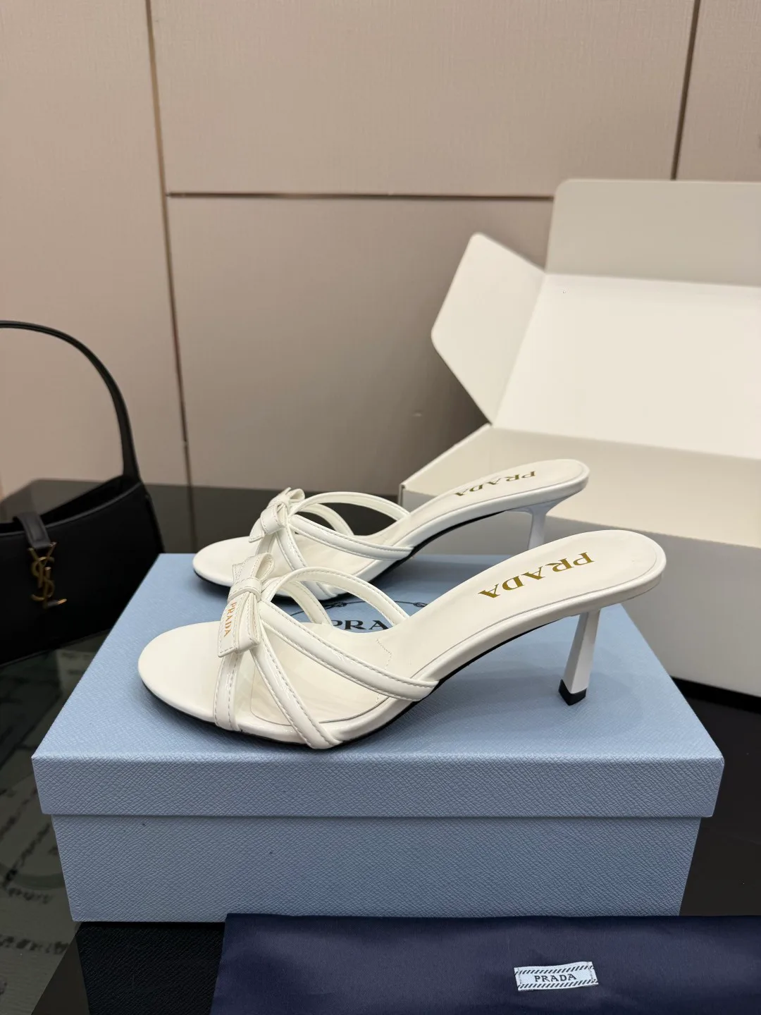 Босоножки Женские Prada 16960882