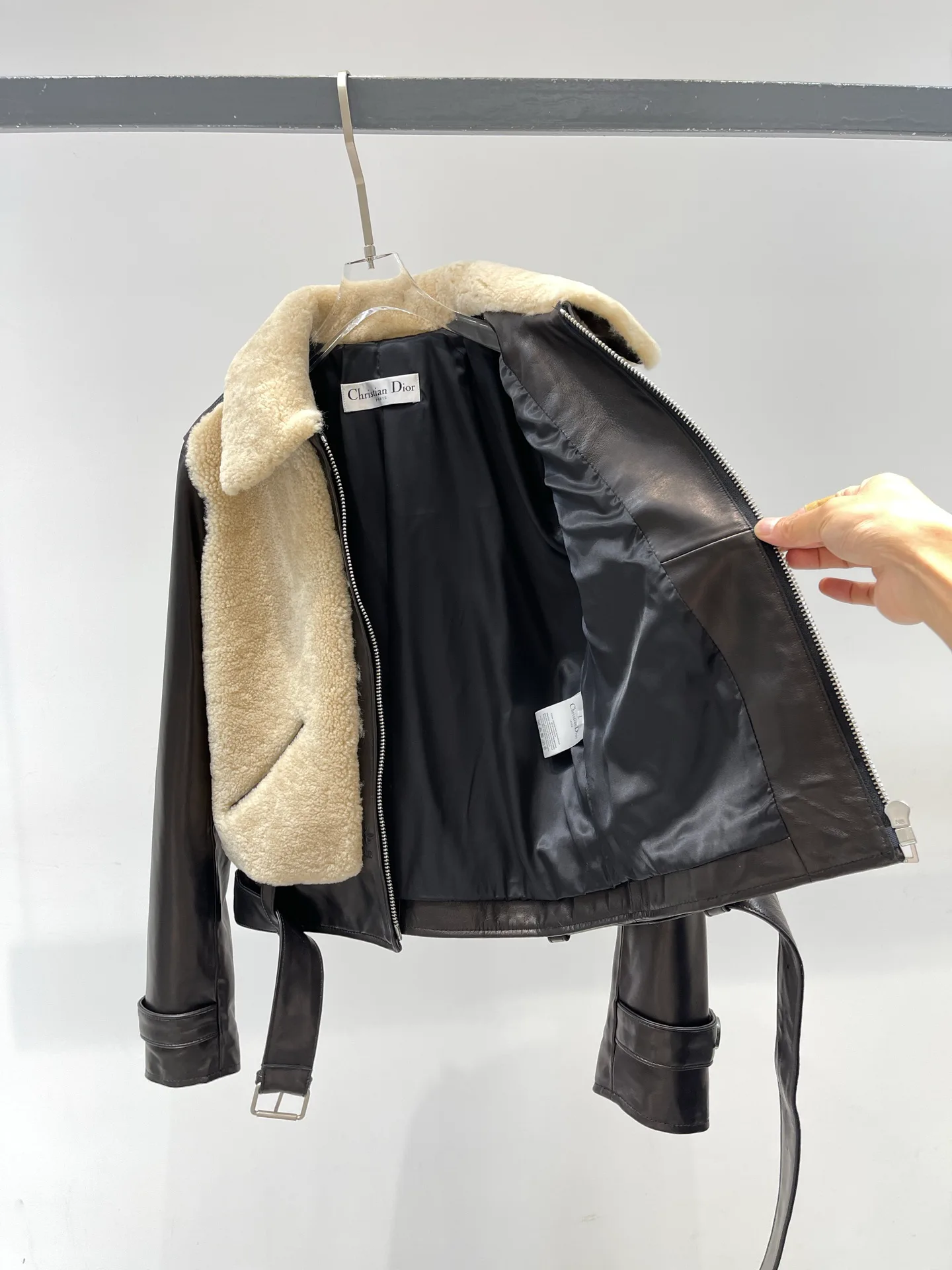 Кожаные Куртки И Дублёнки Женские Christian Dior 1067911