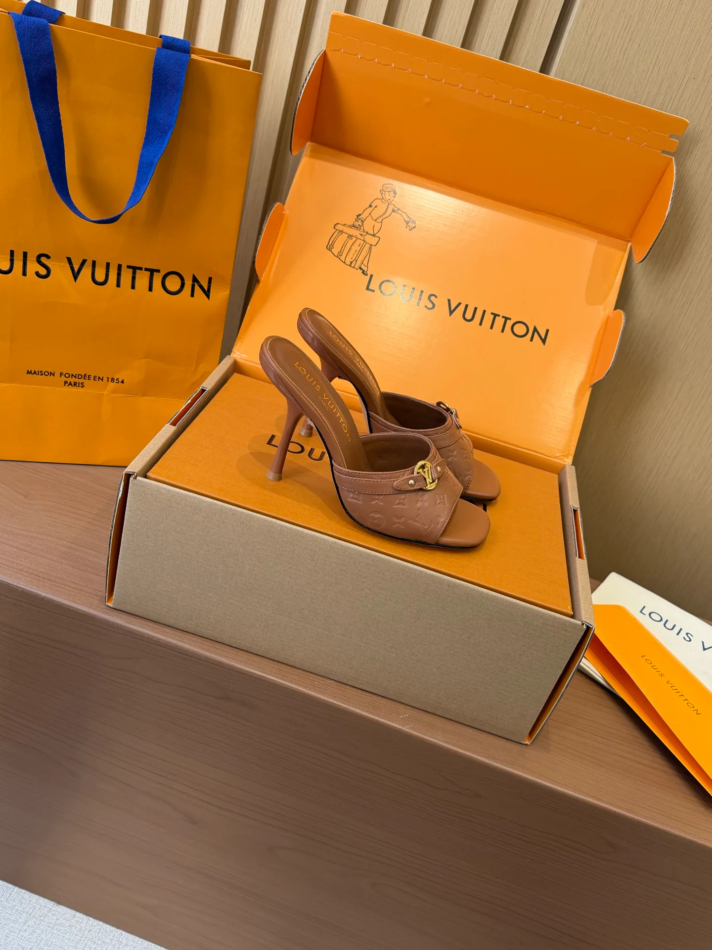 Босоножки Женские Louis Vuitton 796121