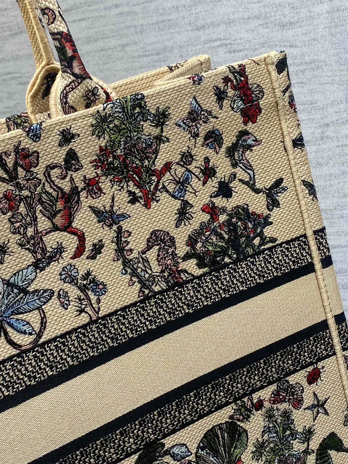 Классические Сумки Женские Christian Dior 13227182