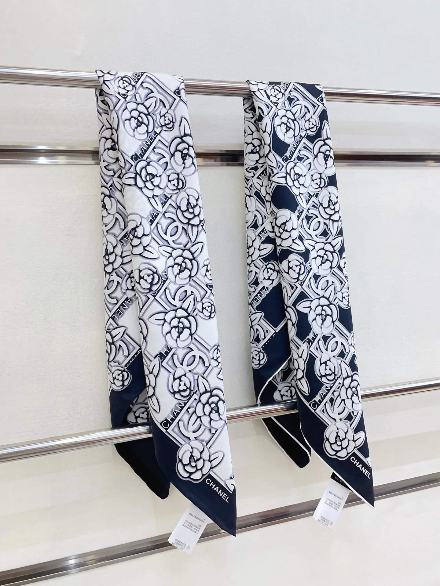 Платки Chanel 13119740