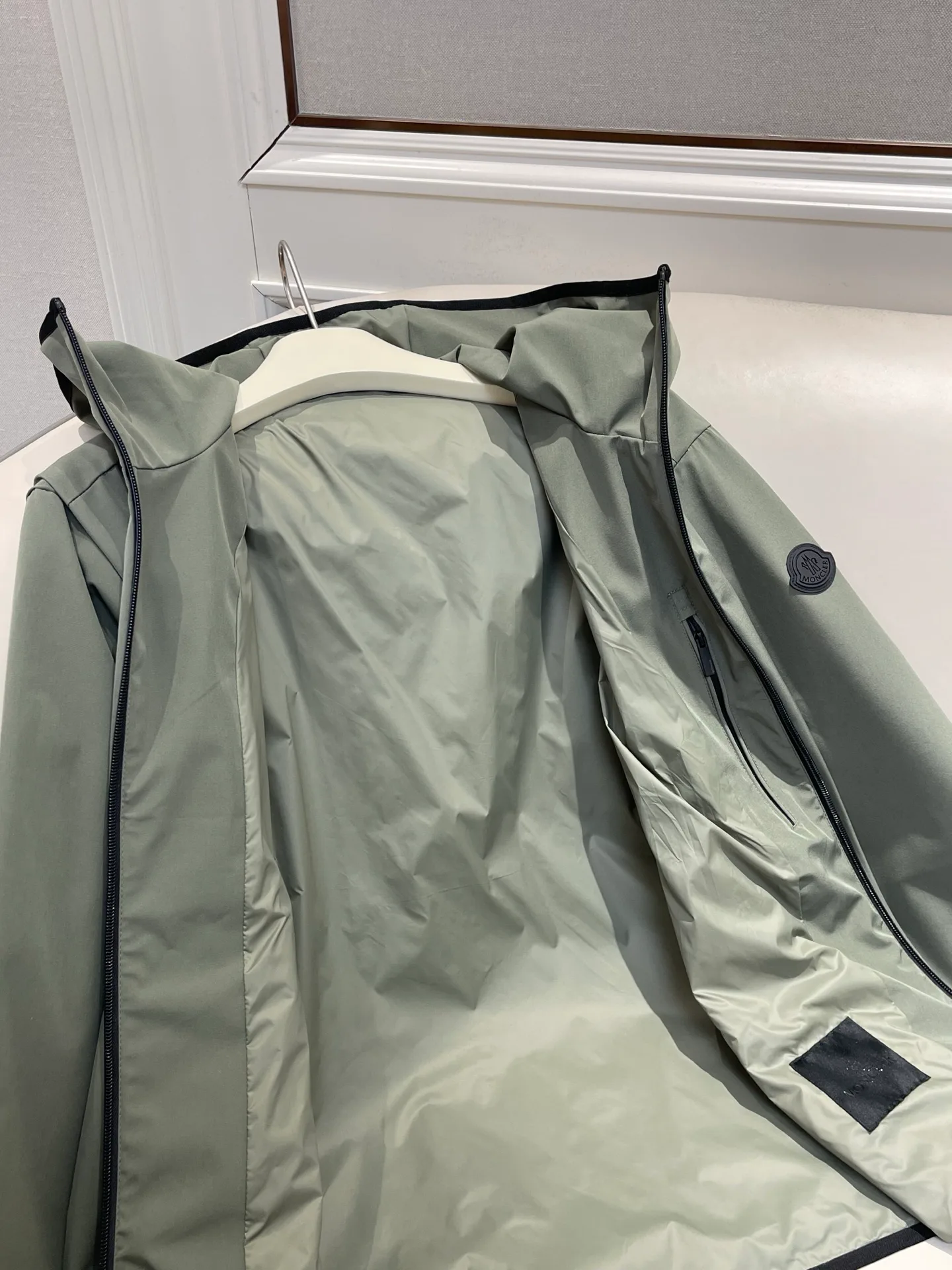 Куртки И Пуховики Мужские Moncler 12730040