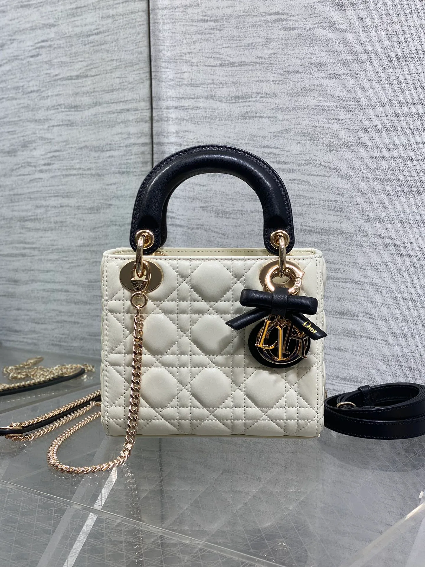 Классические Сумки Женские Christian Dior 12189486