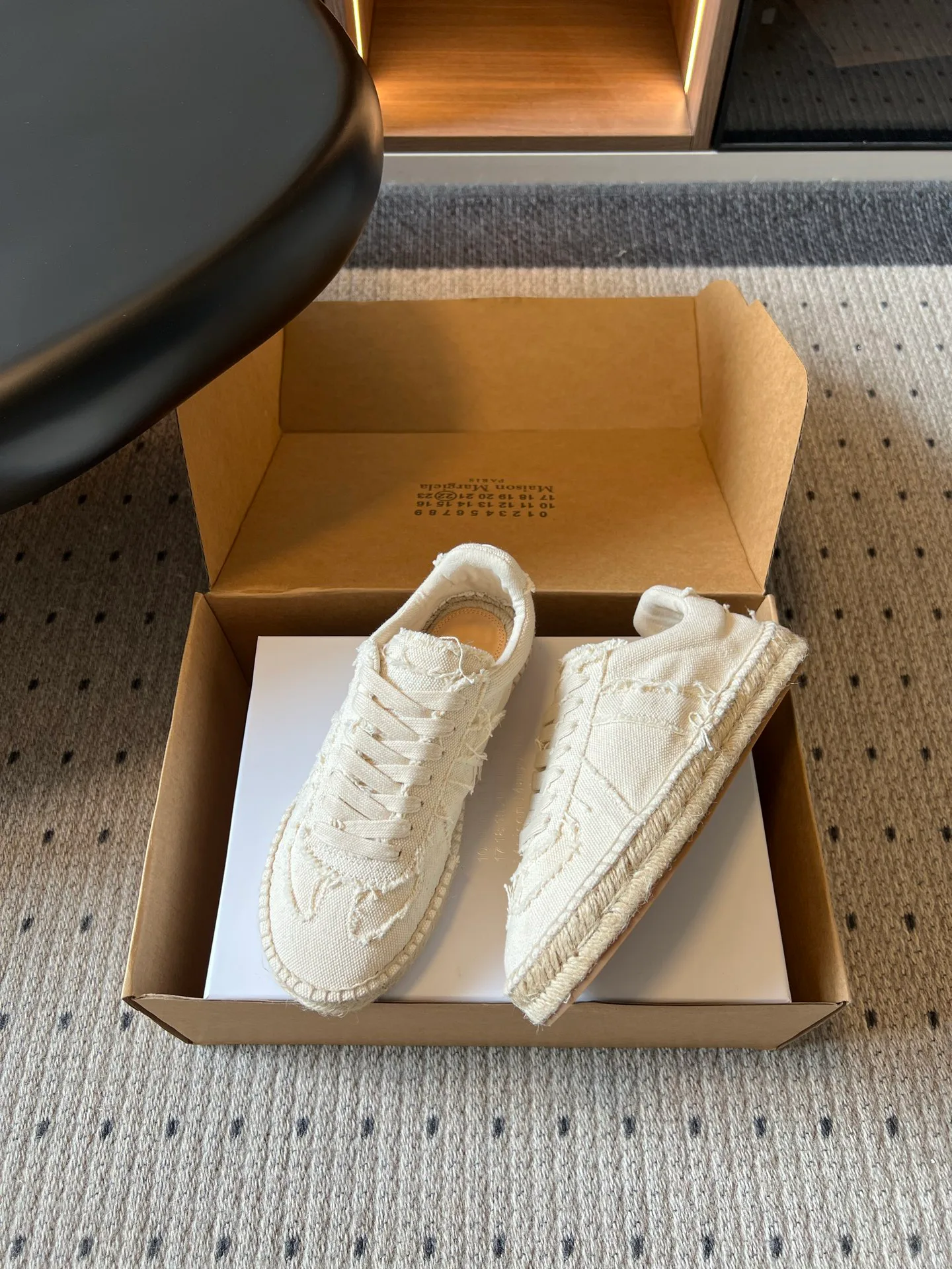 Кроссовки Женские Maison Margiela 17523651
