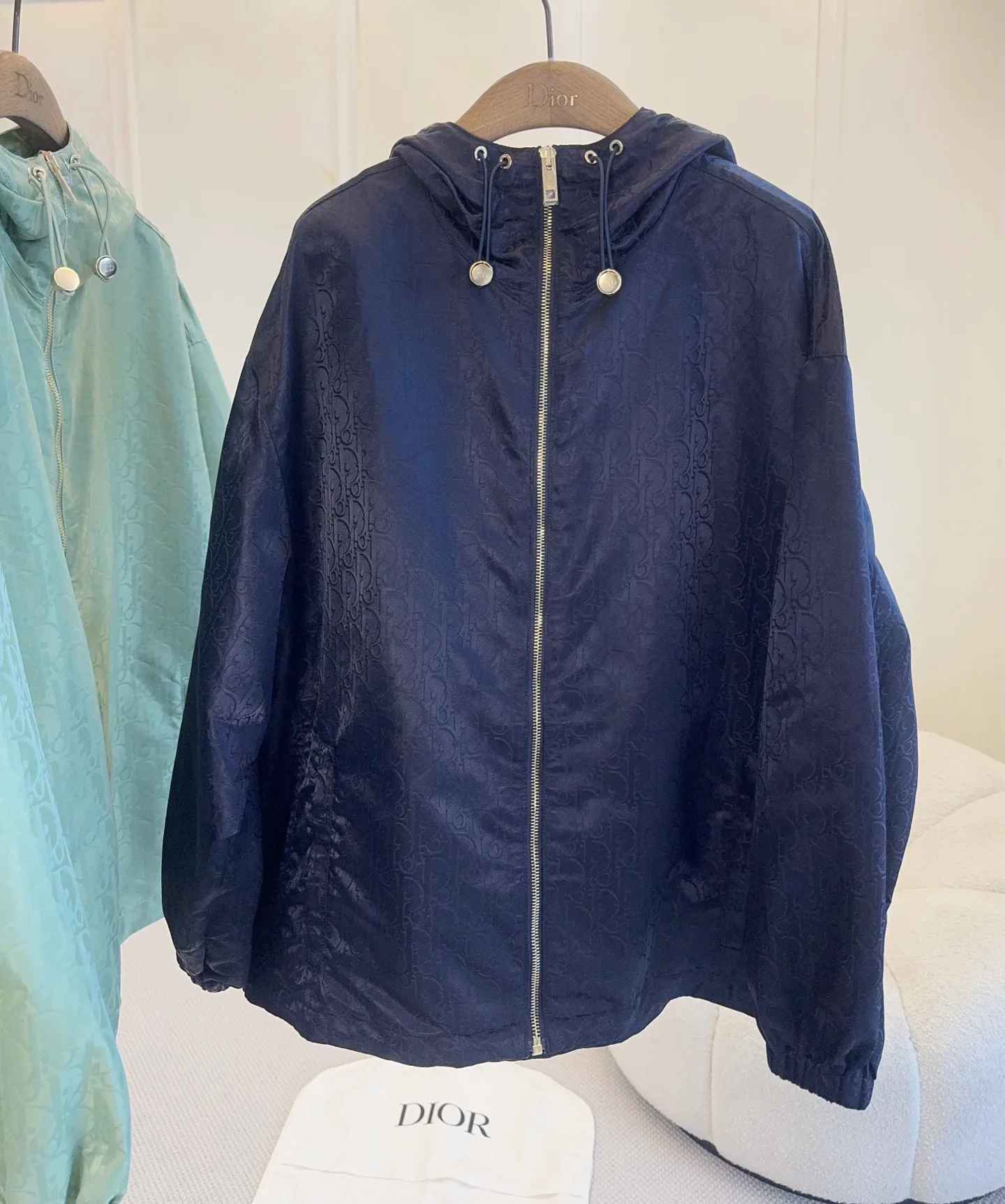 Куртки И Пуховики Женские Christian Dior 12638451