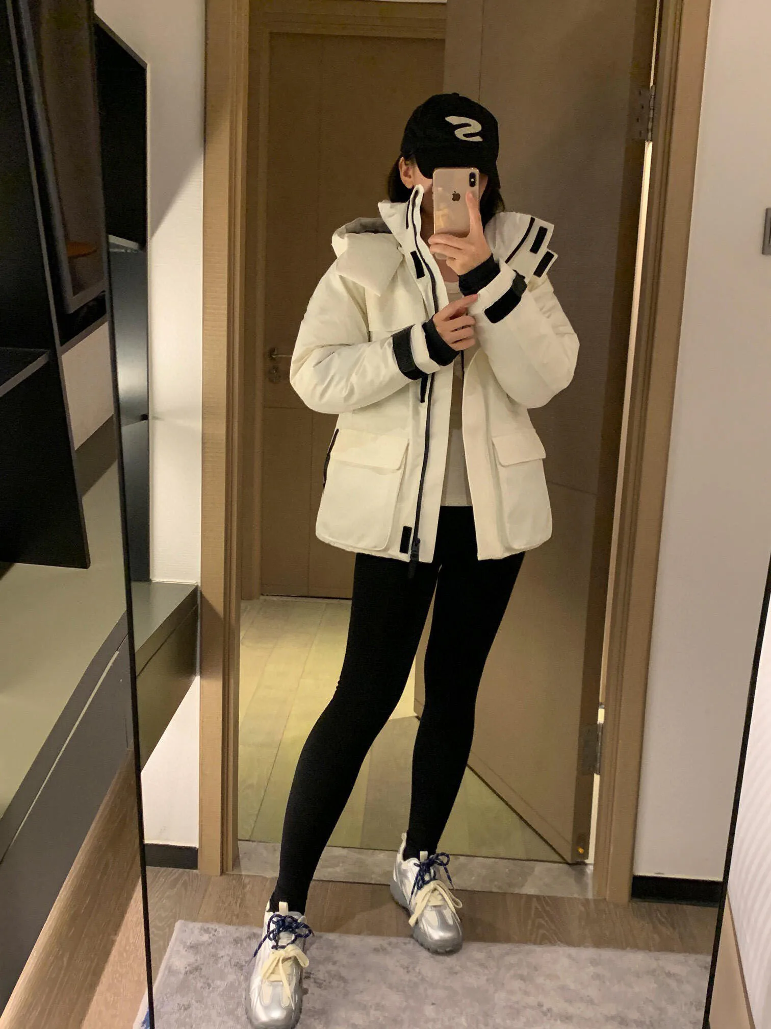 Куртки И Пуховики Женские Moncler 1513776