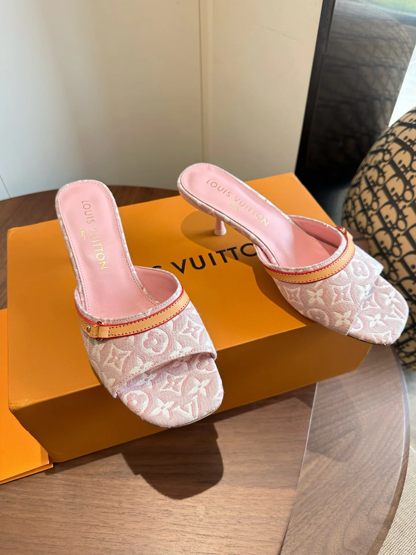Мюли И Сабо Женские Louis Vuitton 17580804