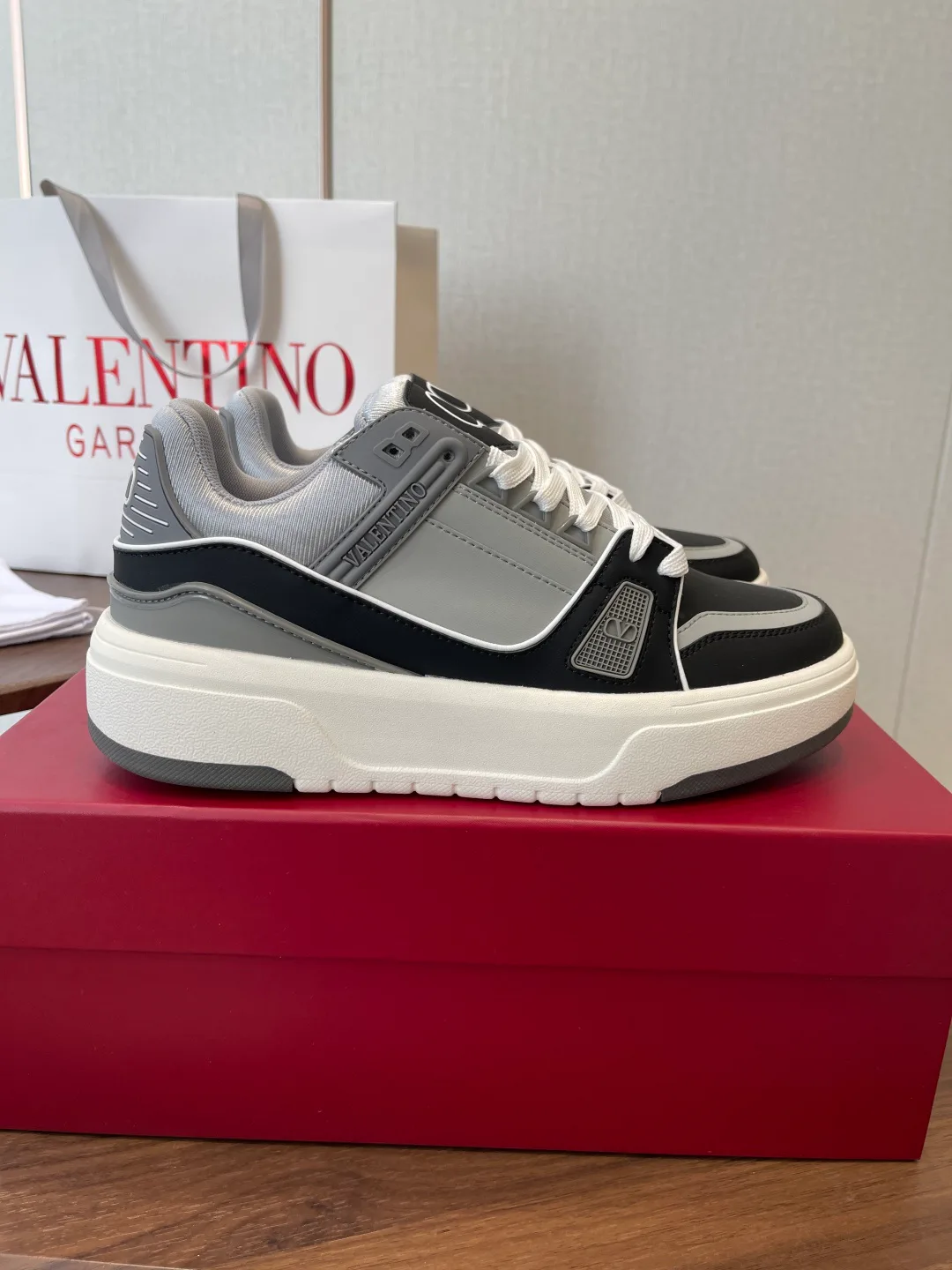 Кроссовки Женские Valentino 4545191