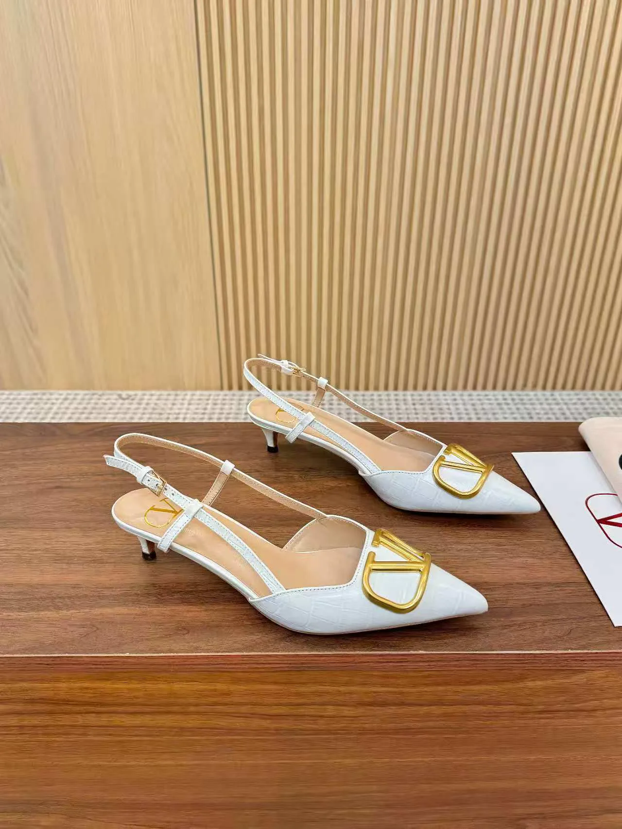 Босоножки Женские Valentino 12156376