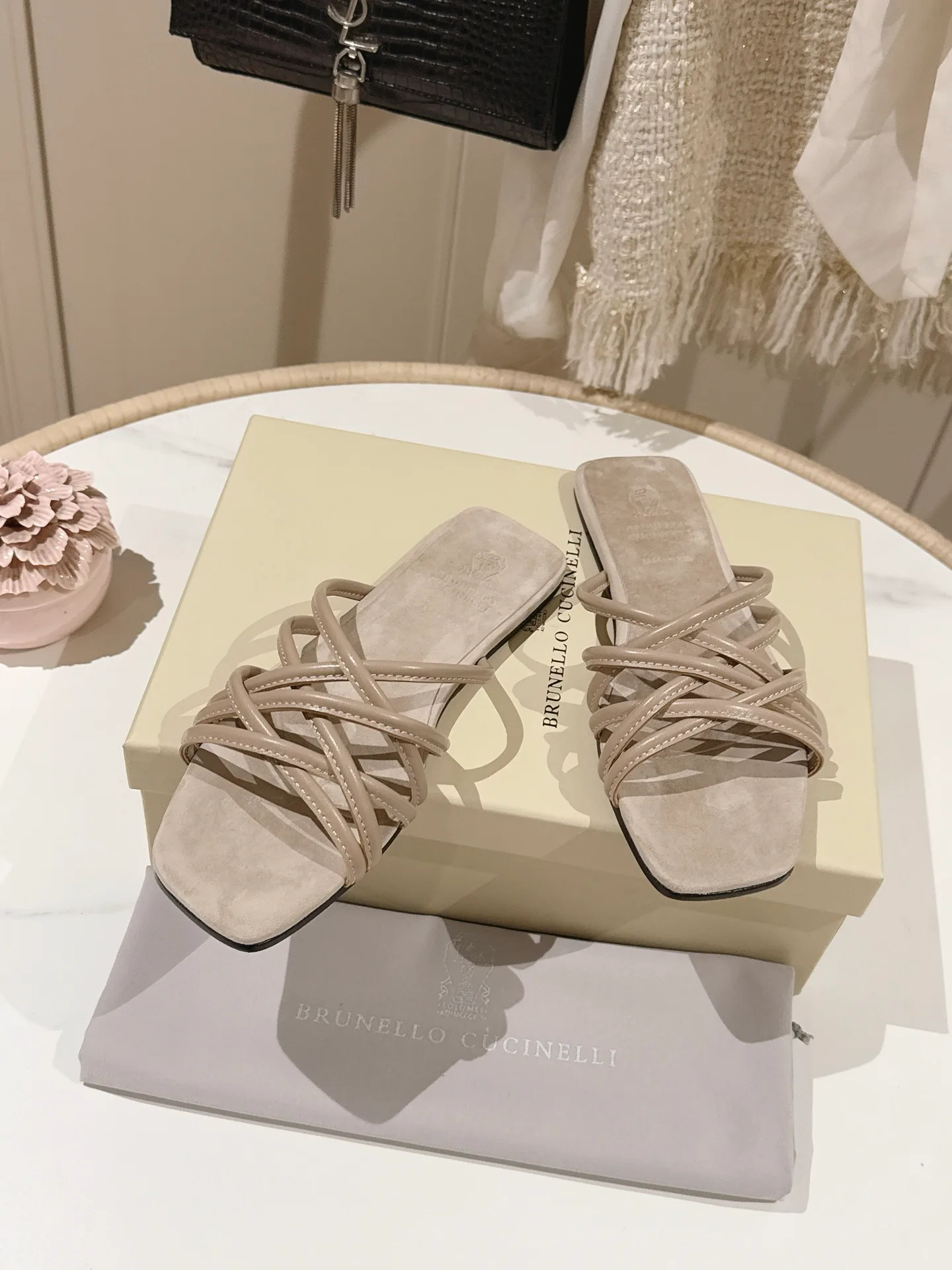 Шлепанцы Женские Brunello Cucinelli 11616213