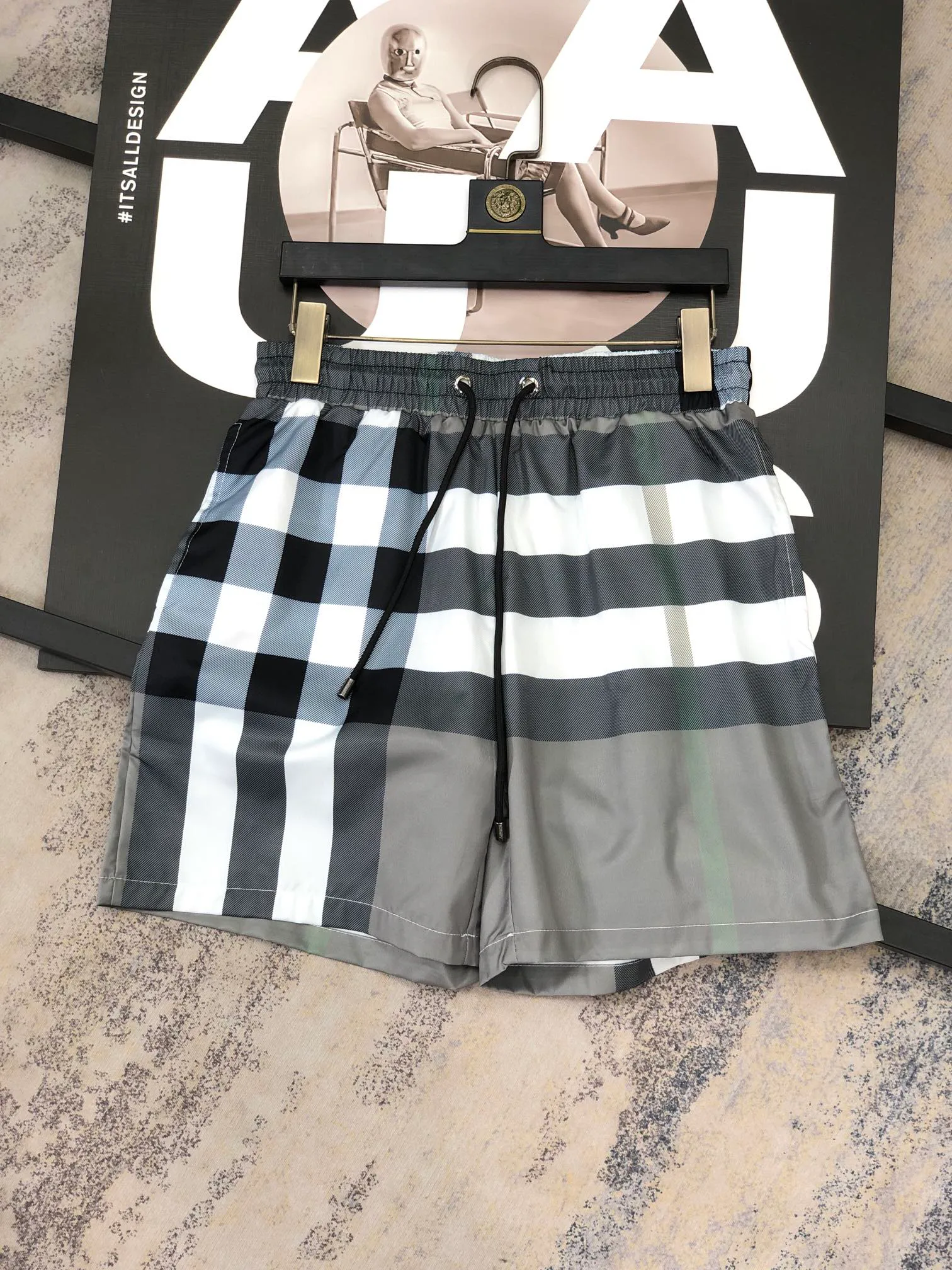 Шорты Мужские Burberry 11213242