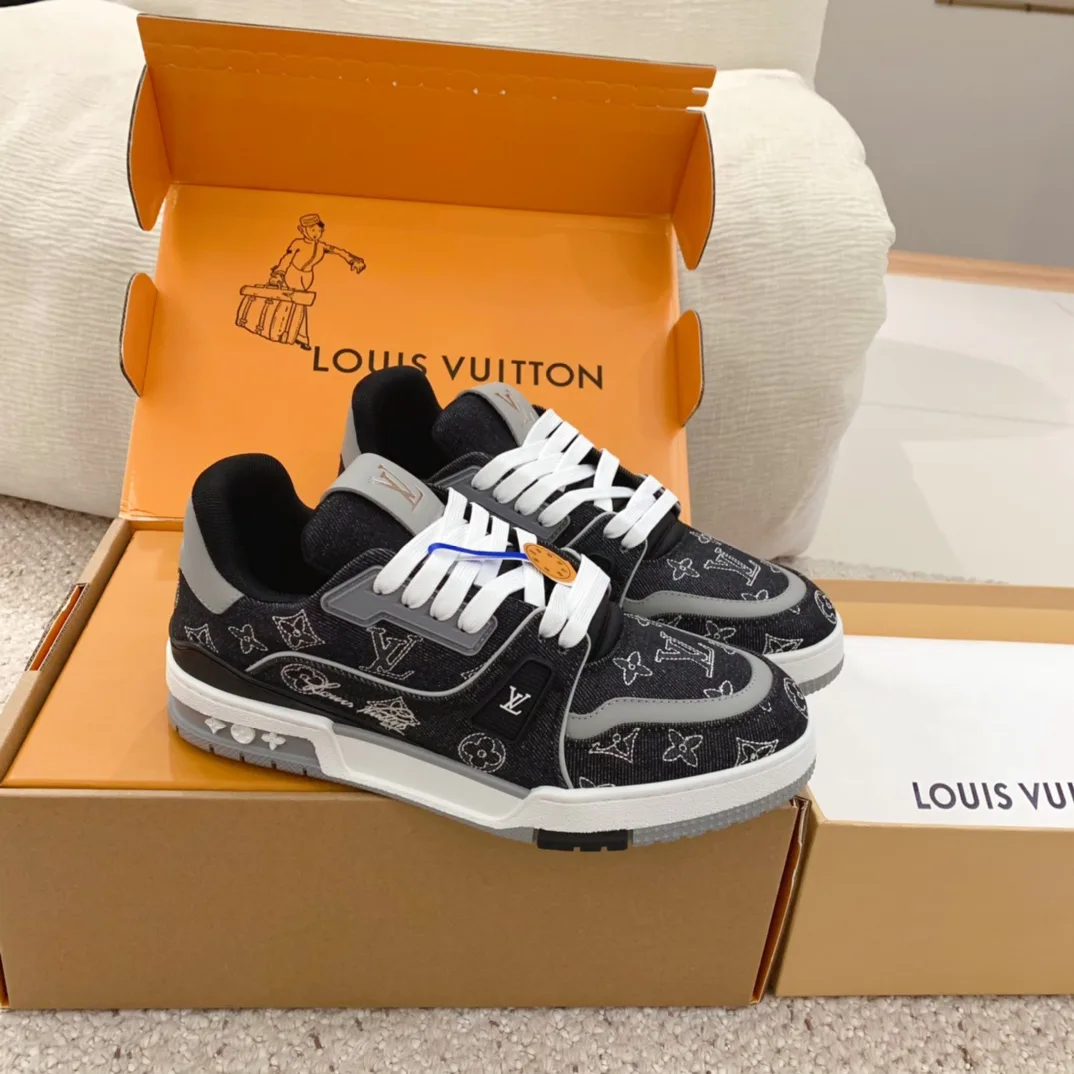 Кроссовки Женские Louis Vuitton 10290635