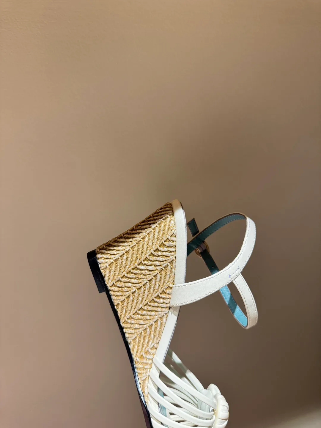 Босоножки Женские Valentino 17968670