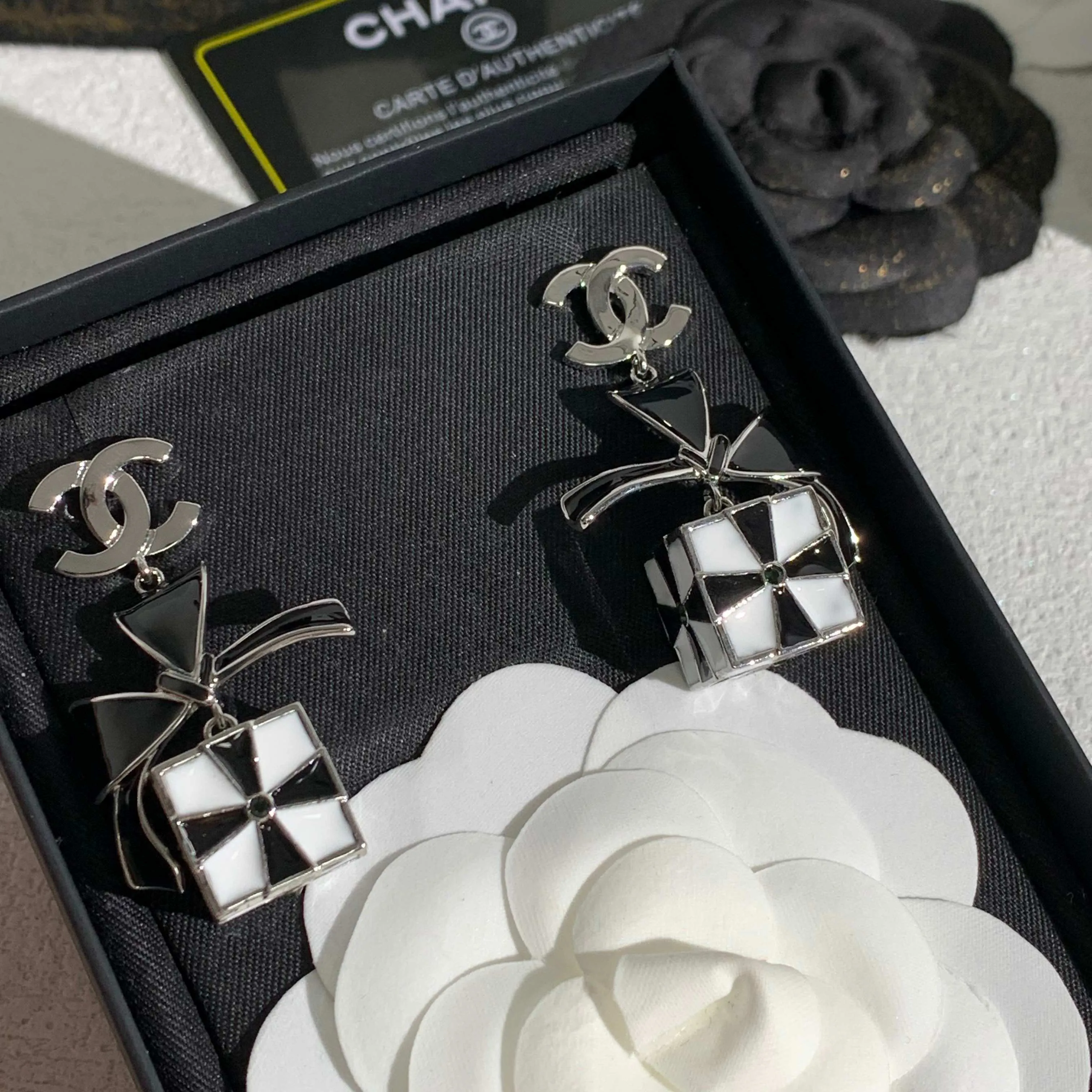 Бижутерия Chanel 1030590