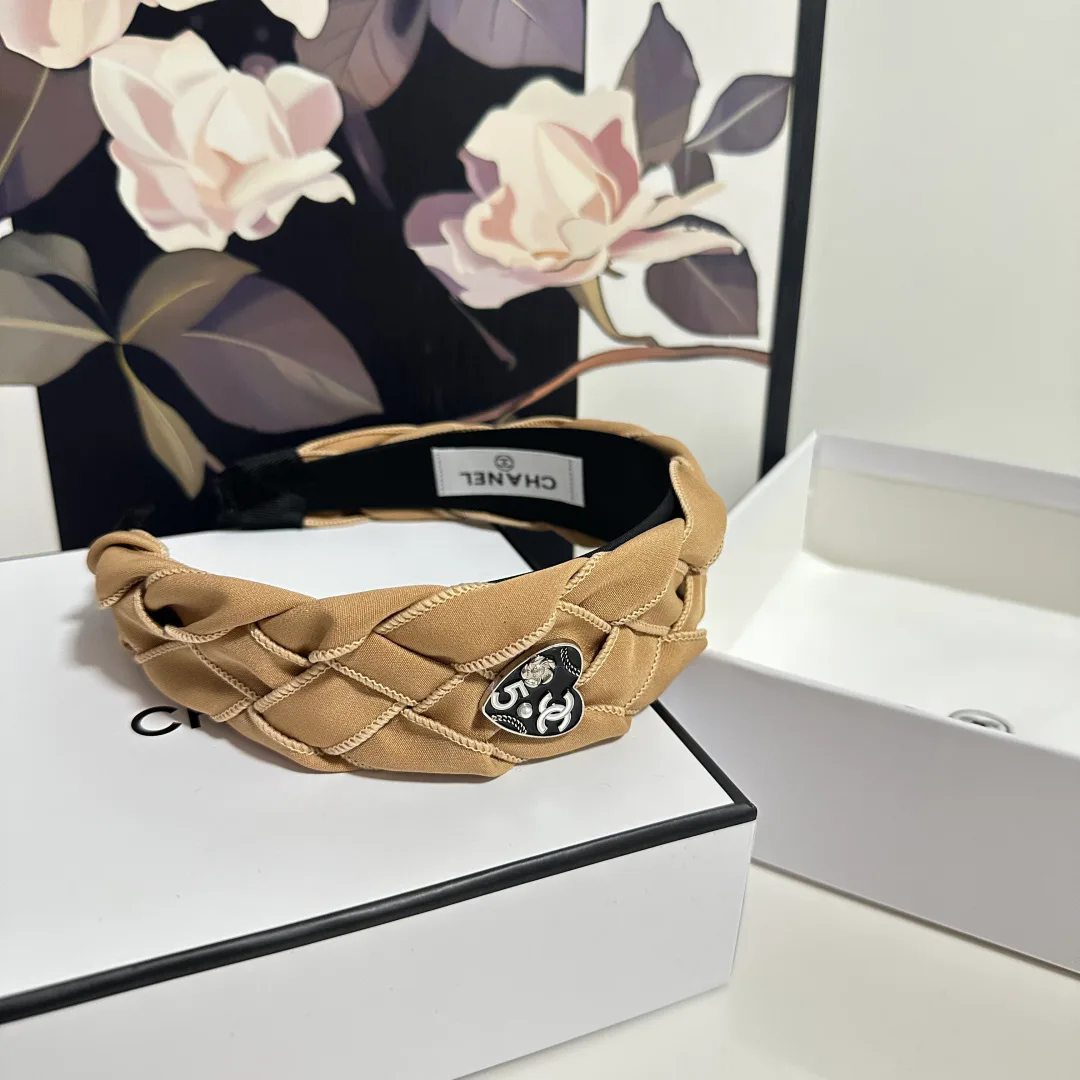 Головные Уборы Chanel 11469203
