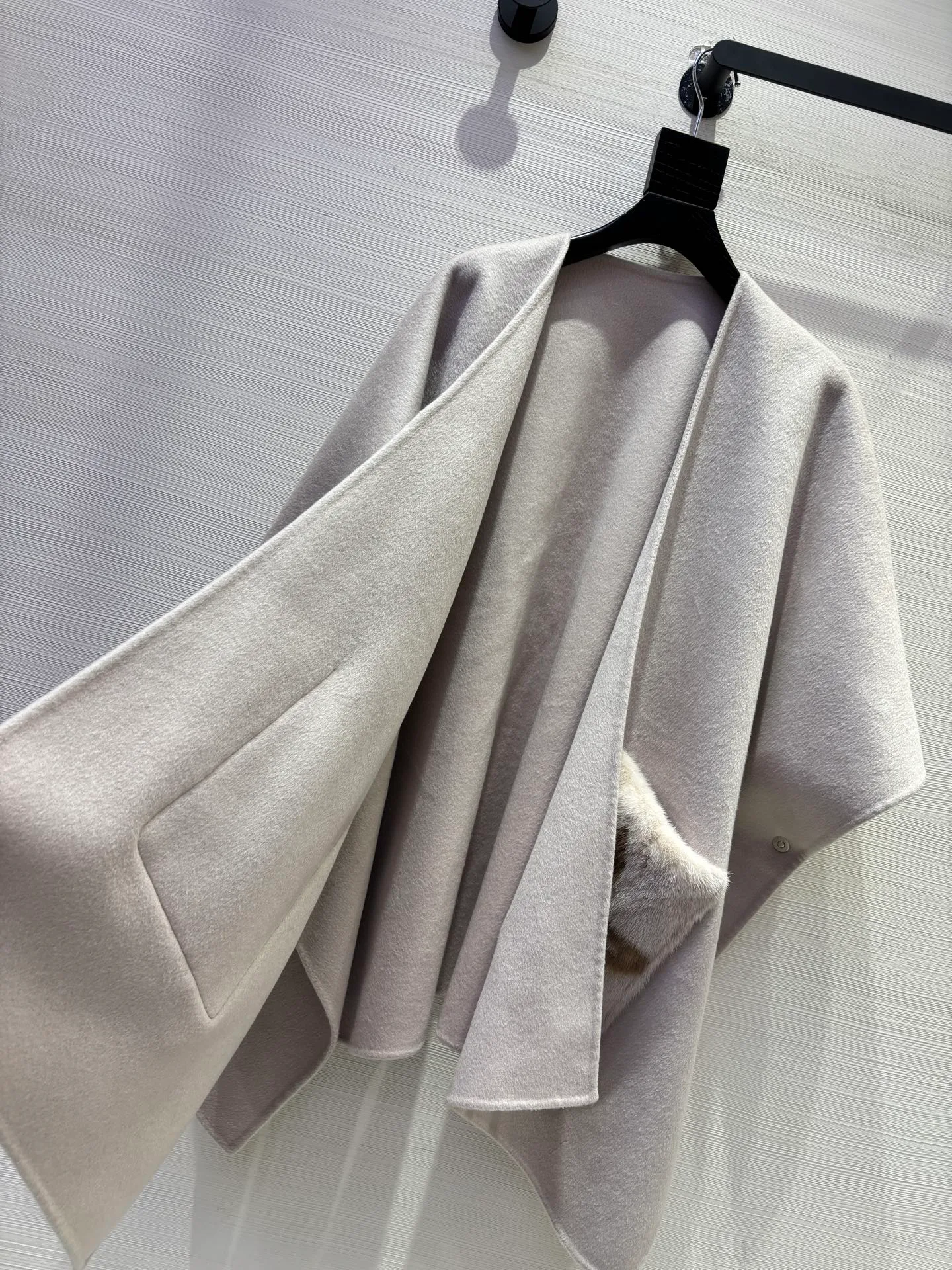 Пальто Женские Loro Piana 18654749
