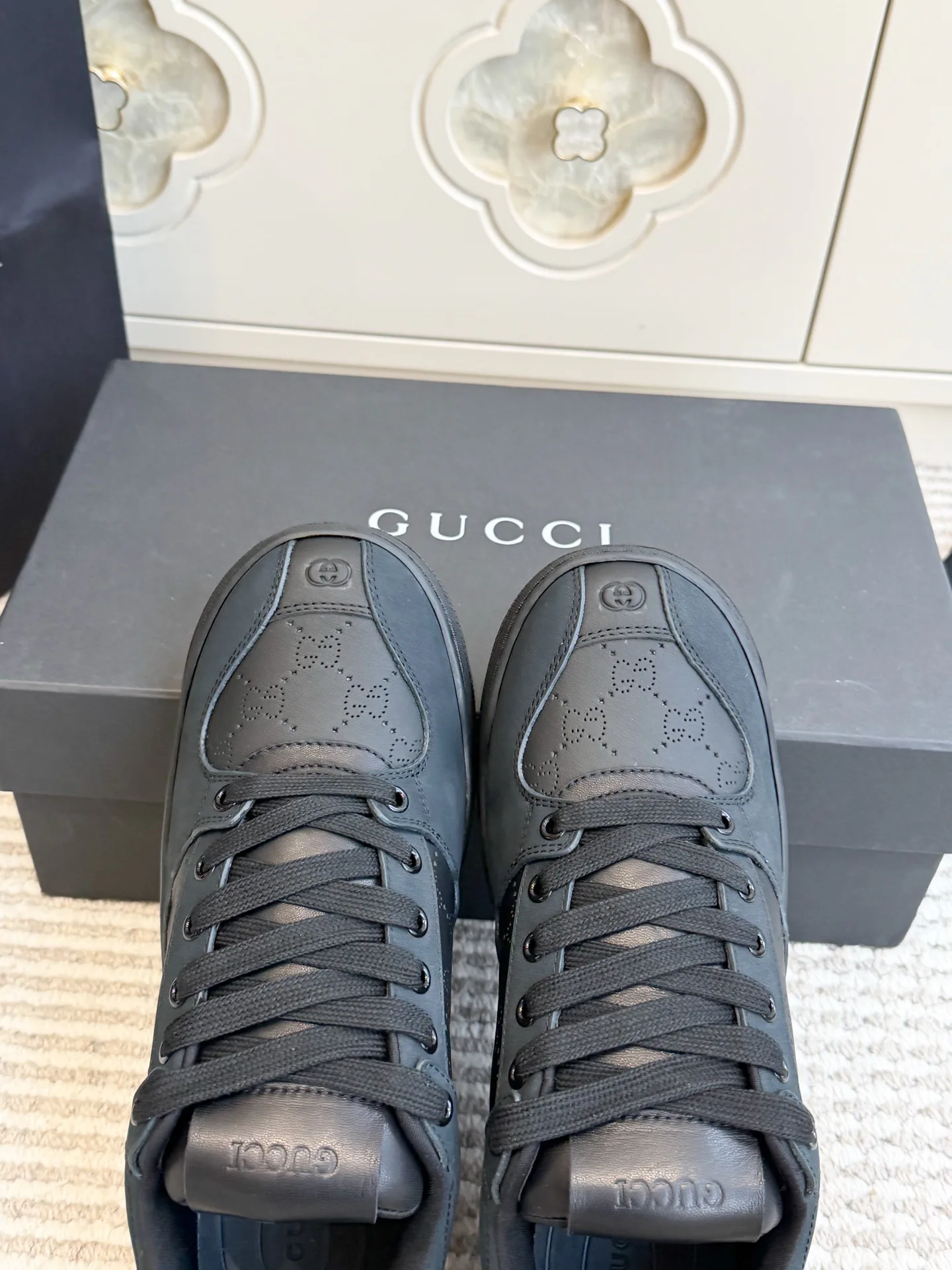 Кроссовки Женские Gucci 18738048