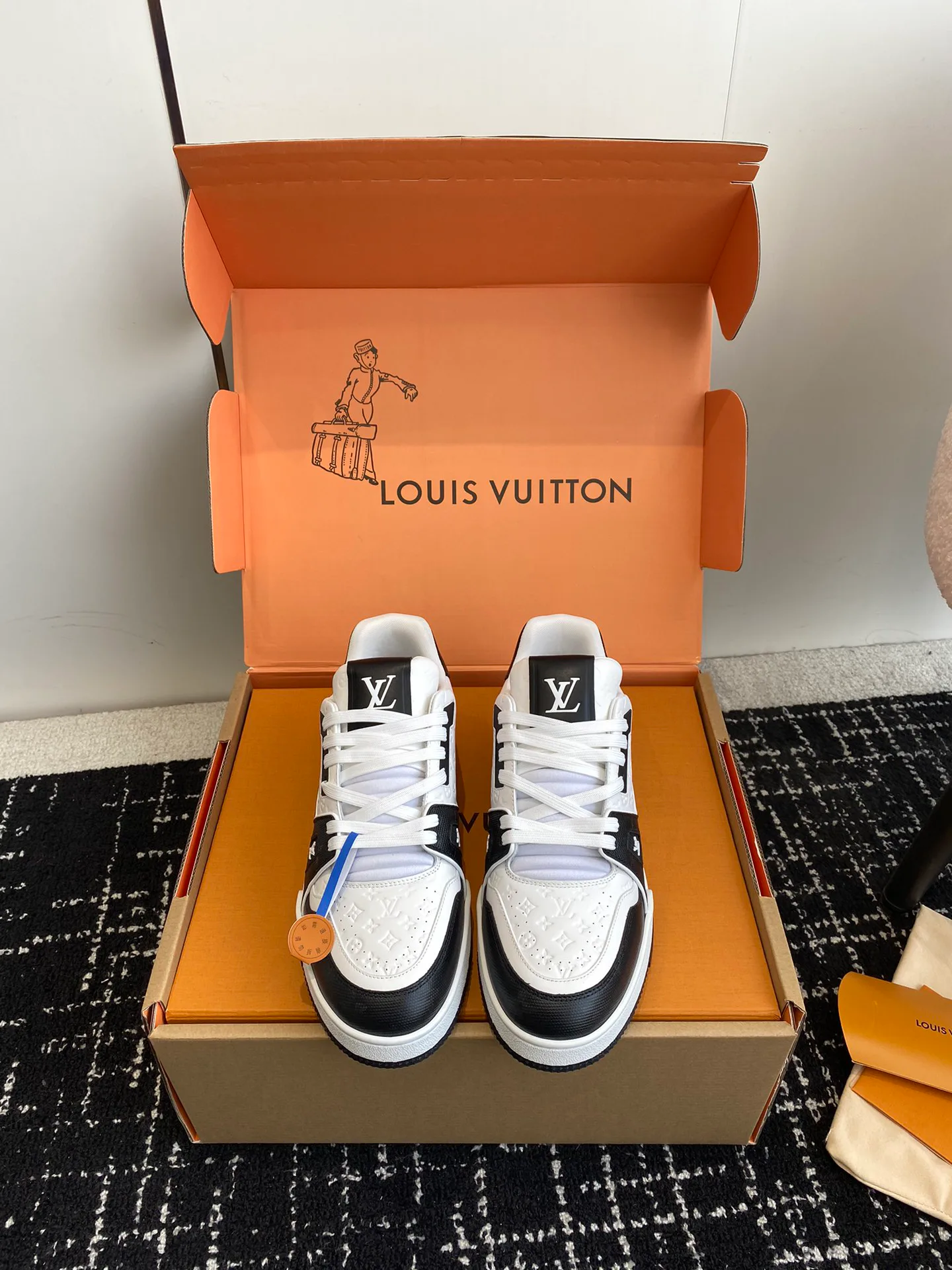 Кроссовки Женские Louis Vuitton 5790878