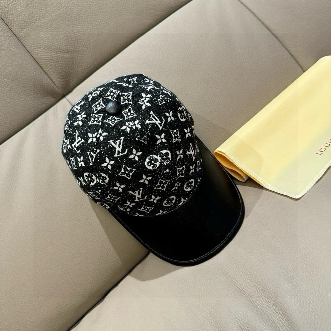 Головные Уборы Louis Vuitton 18105279