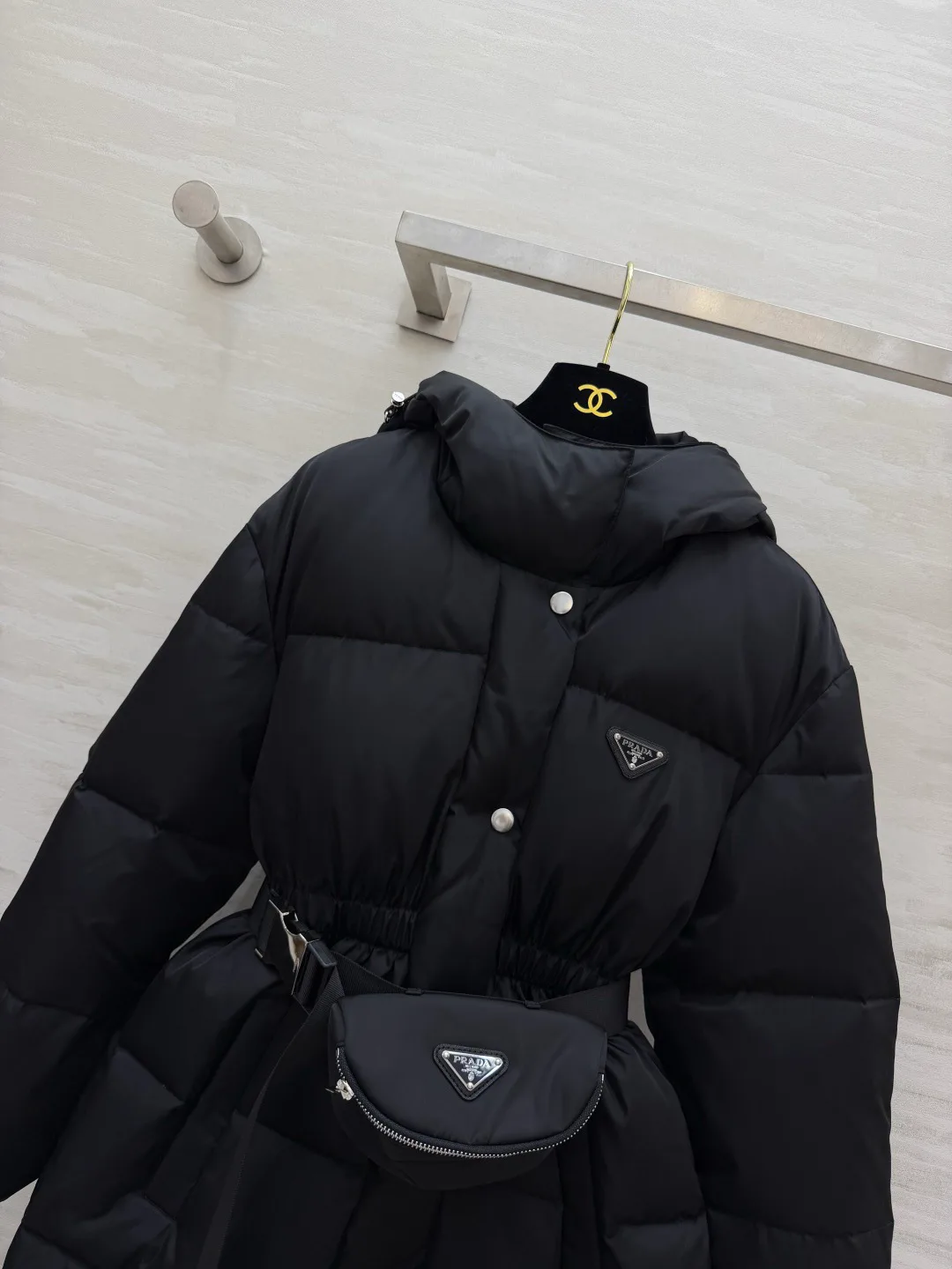 Куртки И Пуховики Женские Prada 18325291