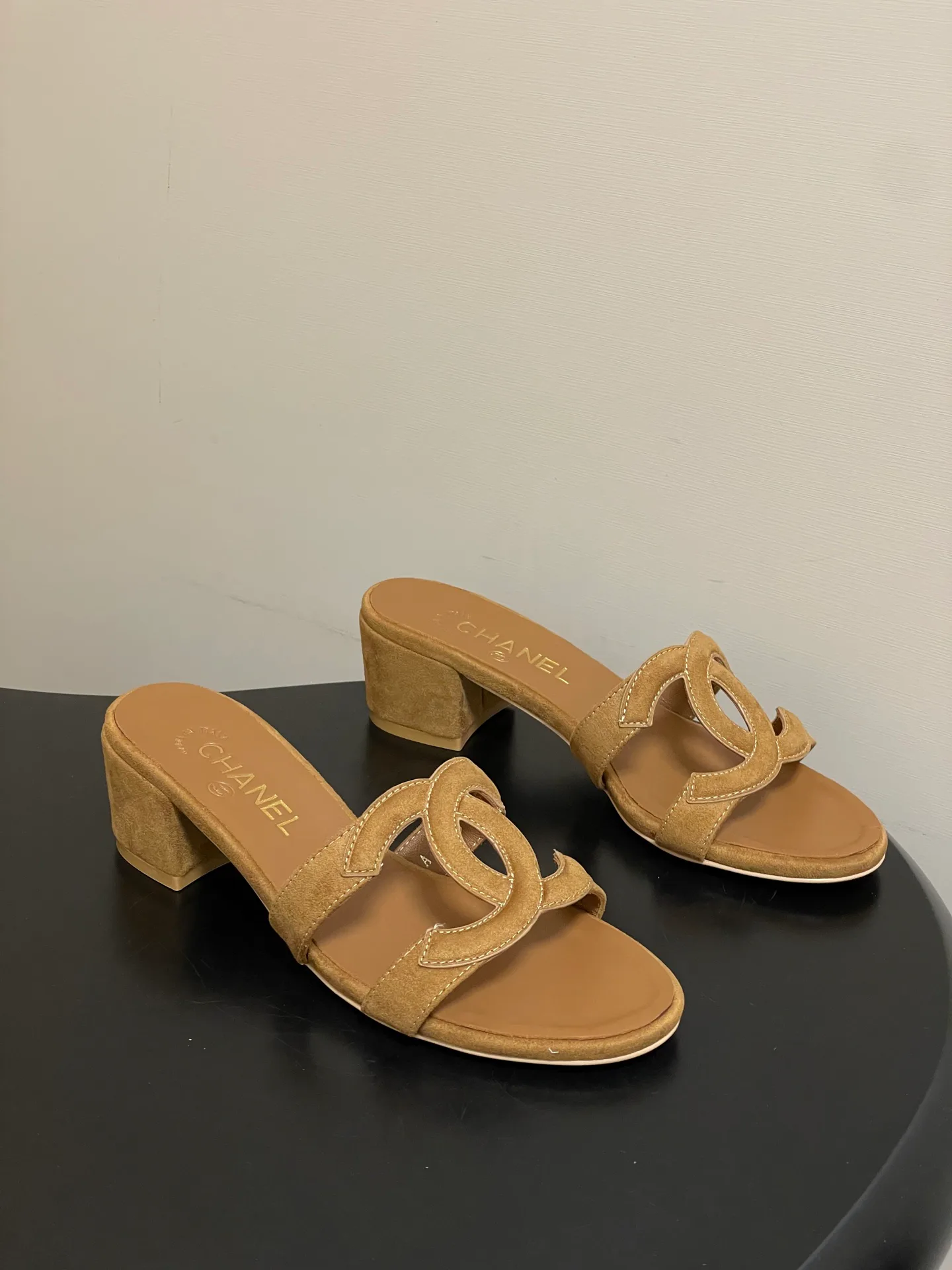 Сандалии Женские Chanel 12684447