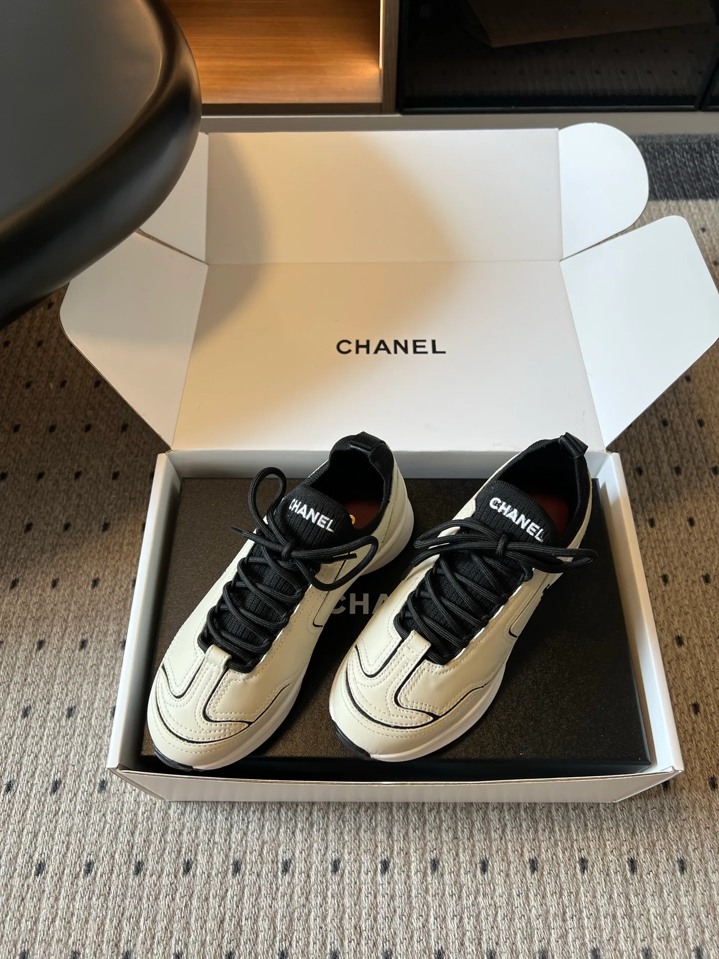 Кроссовки Женские Chanel 17793451