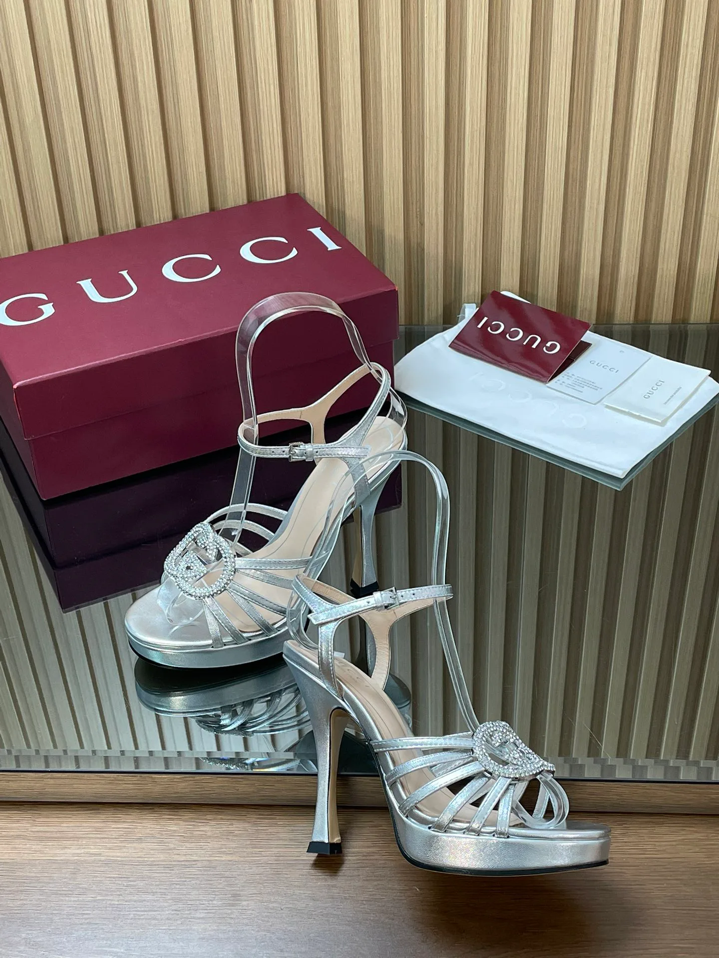 Босоножки Женские Gucci 605724
