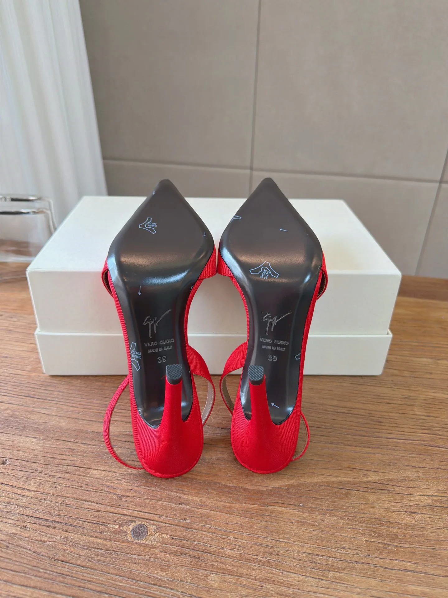 Туфли Женские Giuseppe Zanotti 19416008