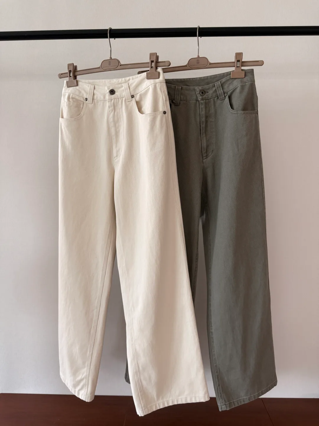 Джинсы Женские Brunello Cucinelli 17959319