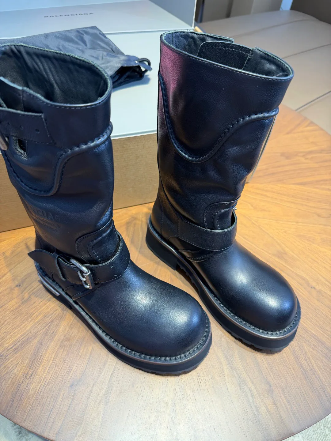 Сапоги Женские Balenciaga 19084279