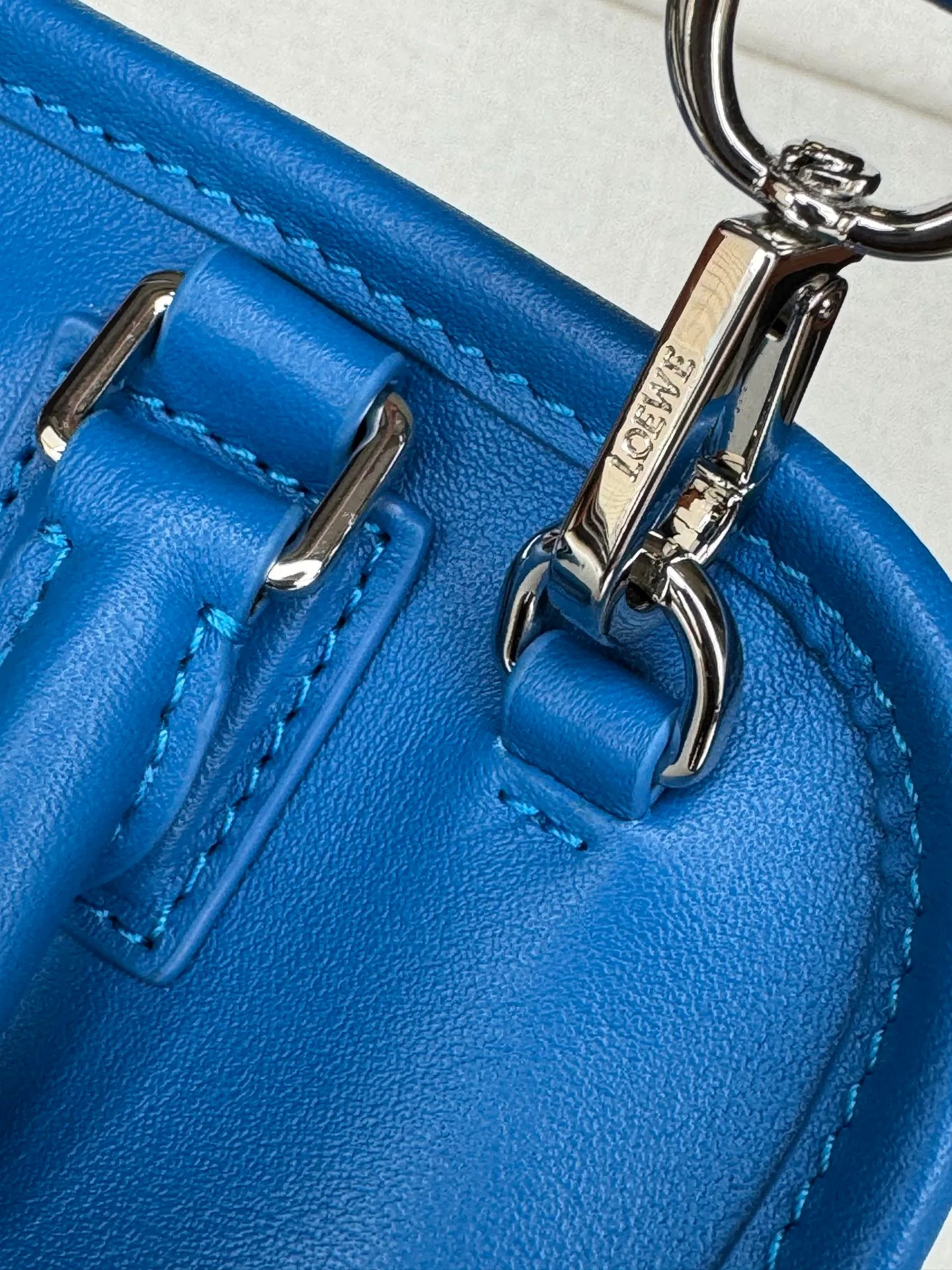 Классические Сумки Женские Loewe 13216715